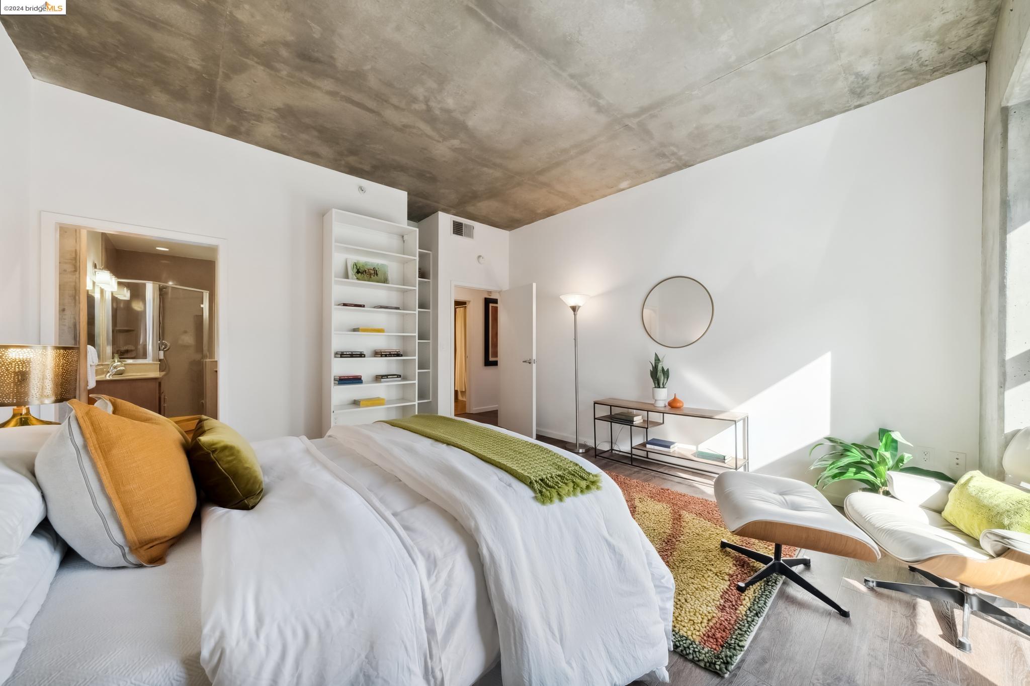 428 Alice St 504