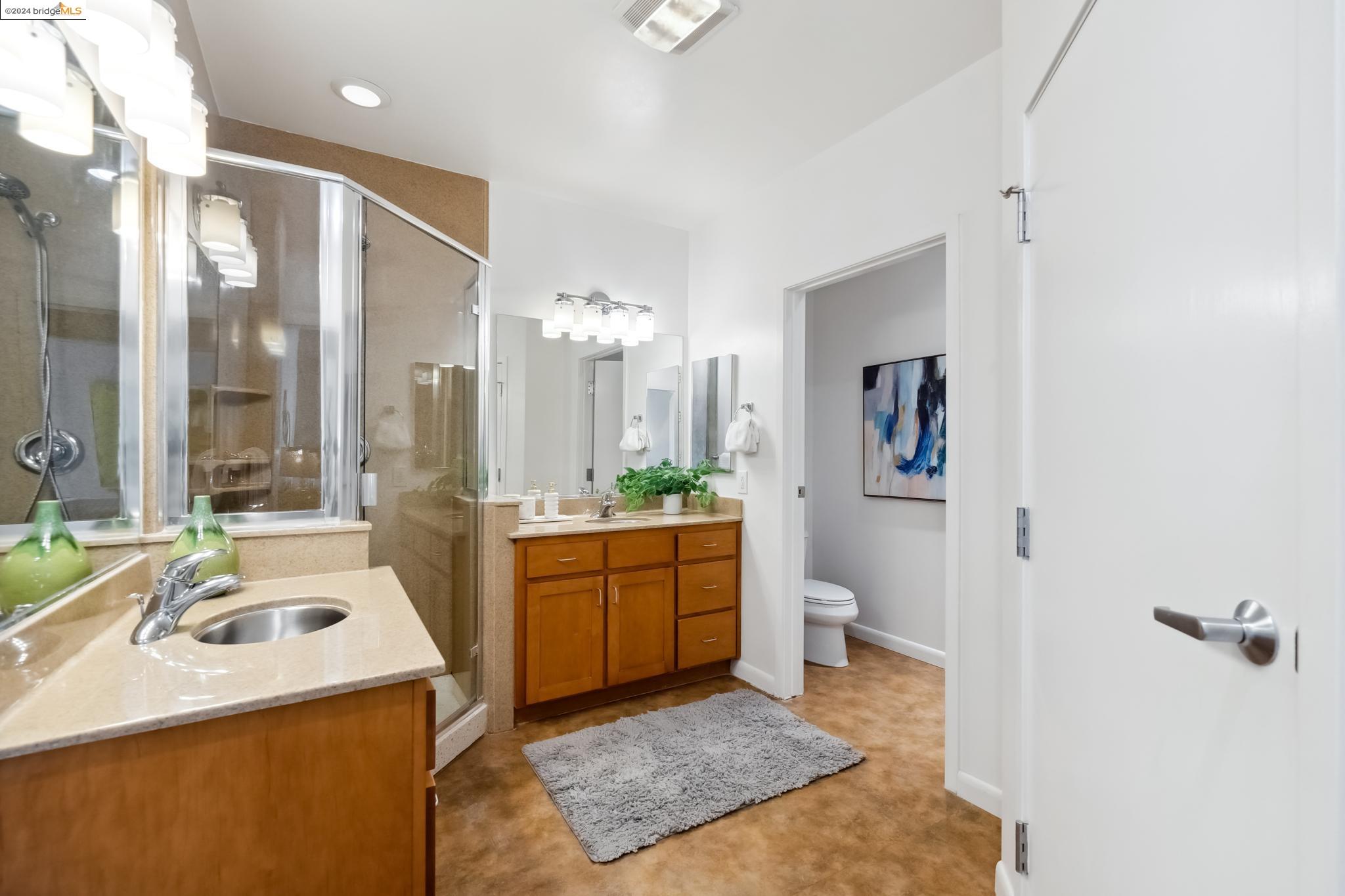428 Alice St 504