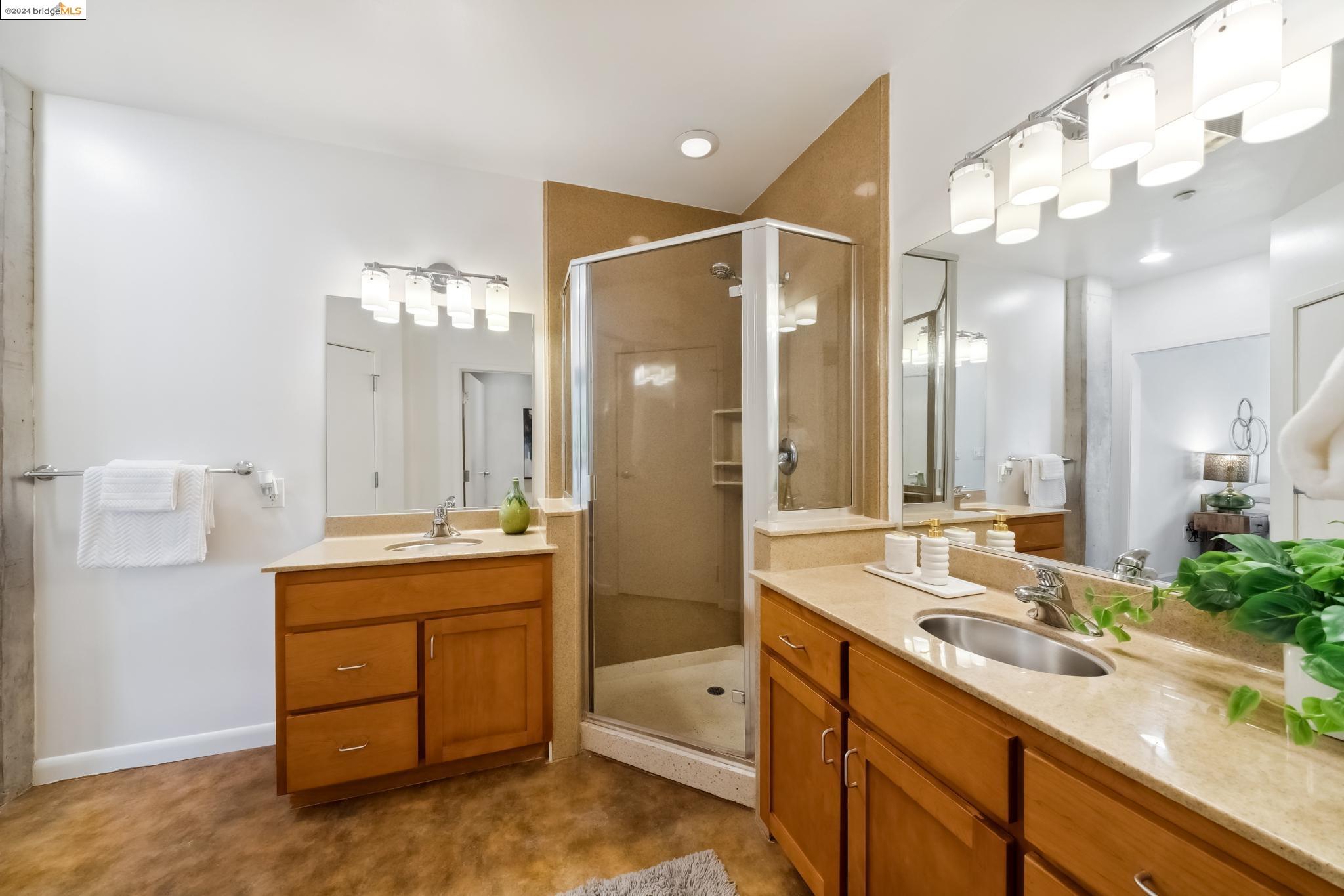 428 Alice St 504