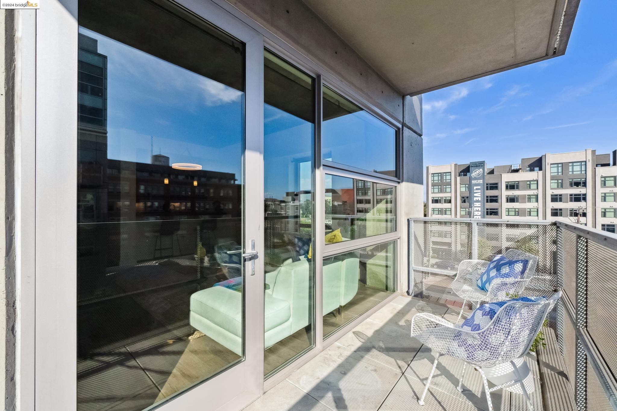 428 Alice St 504