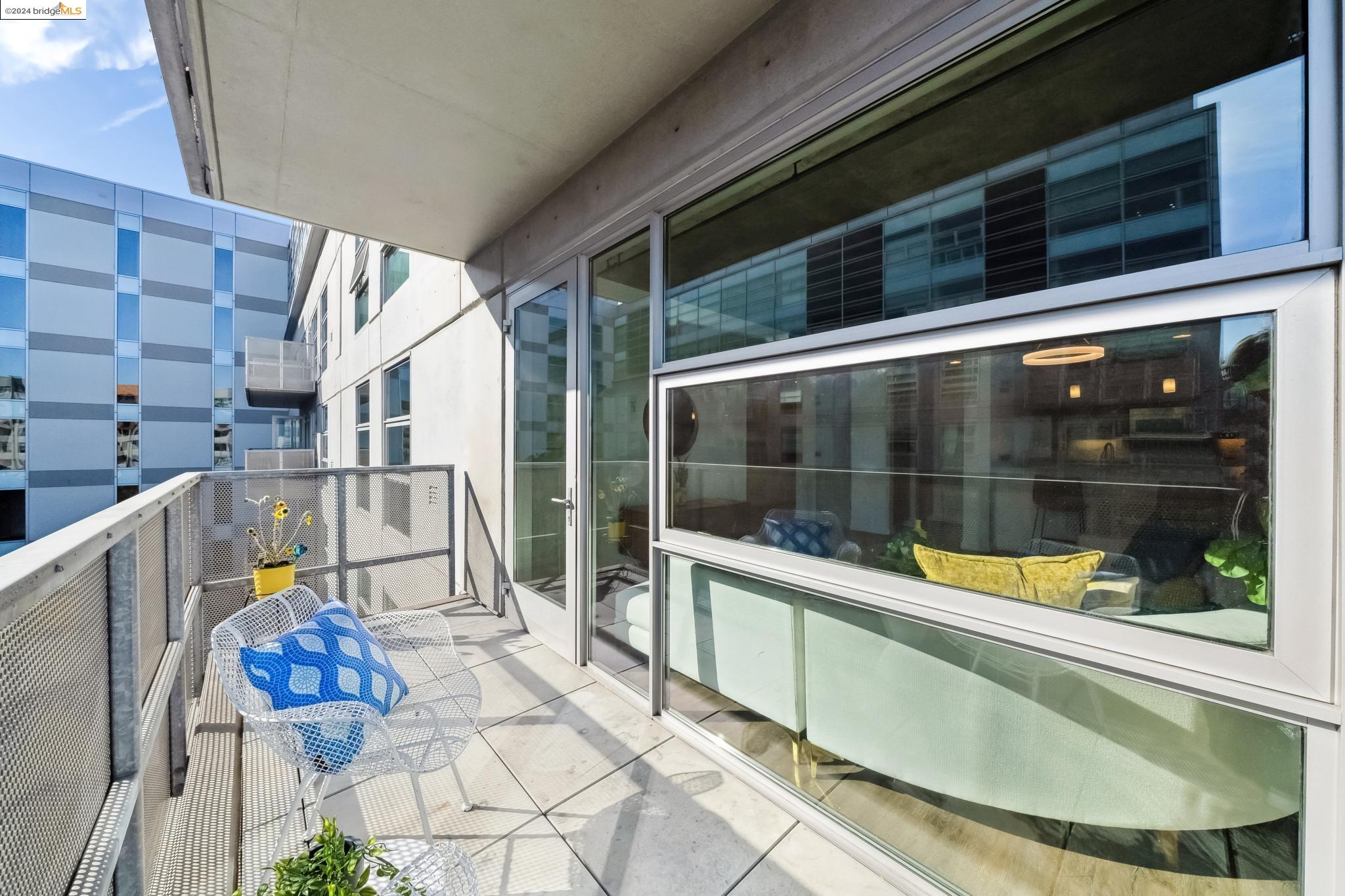 428 Alice St 504