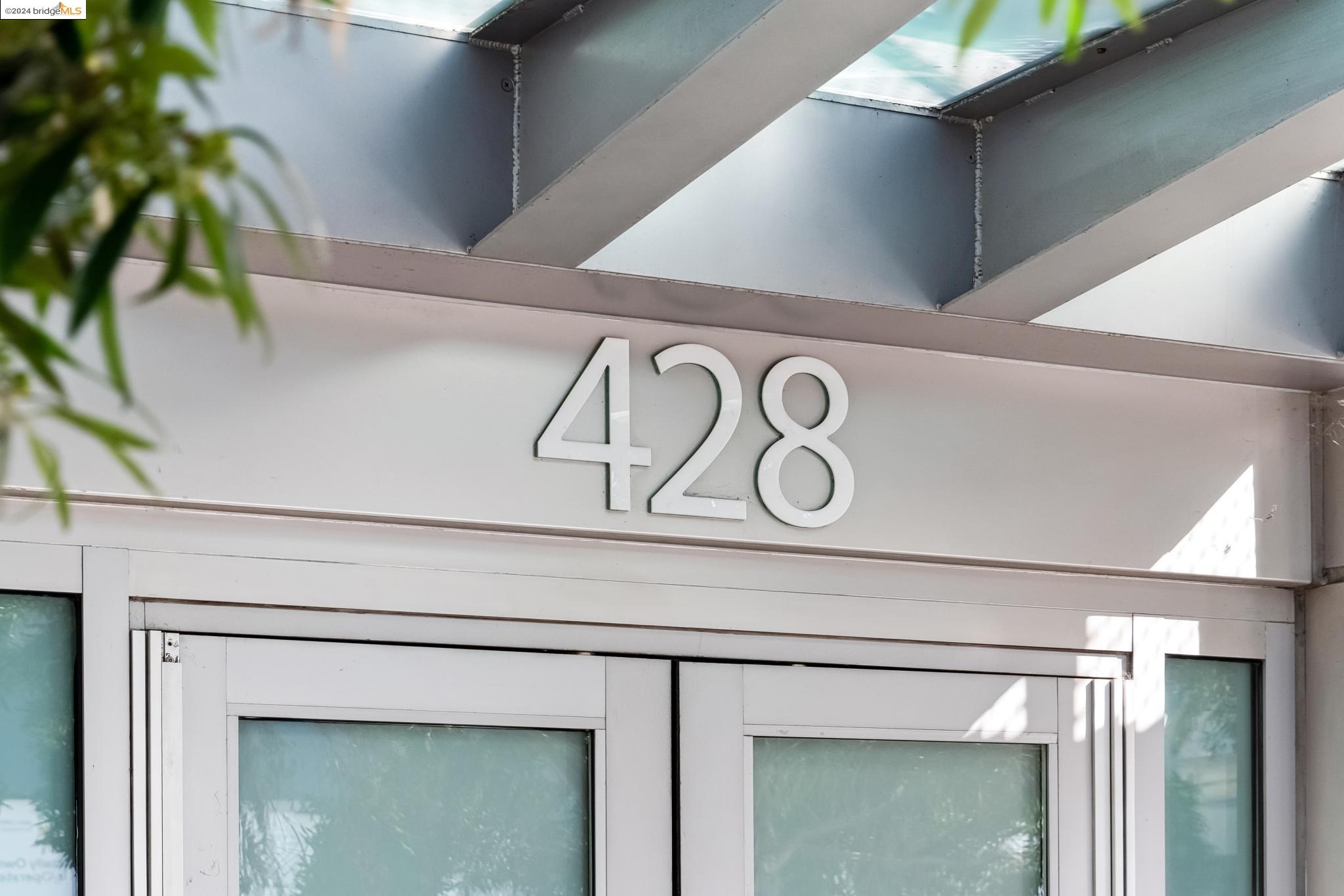 428 Alice St 504