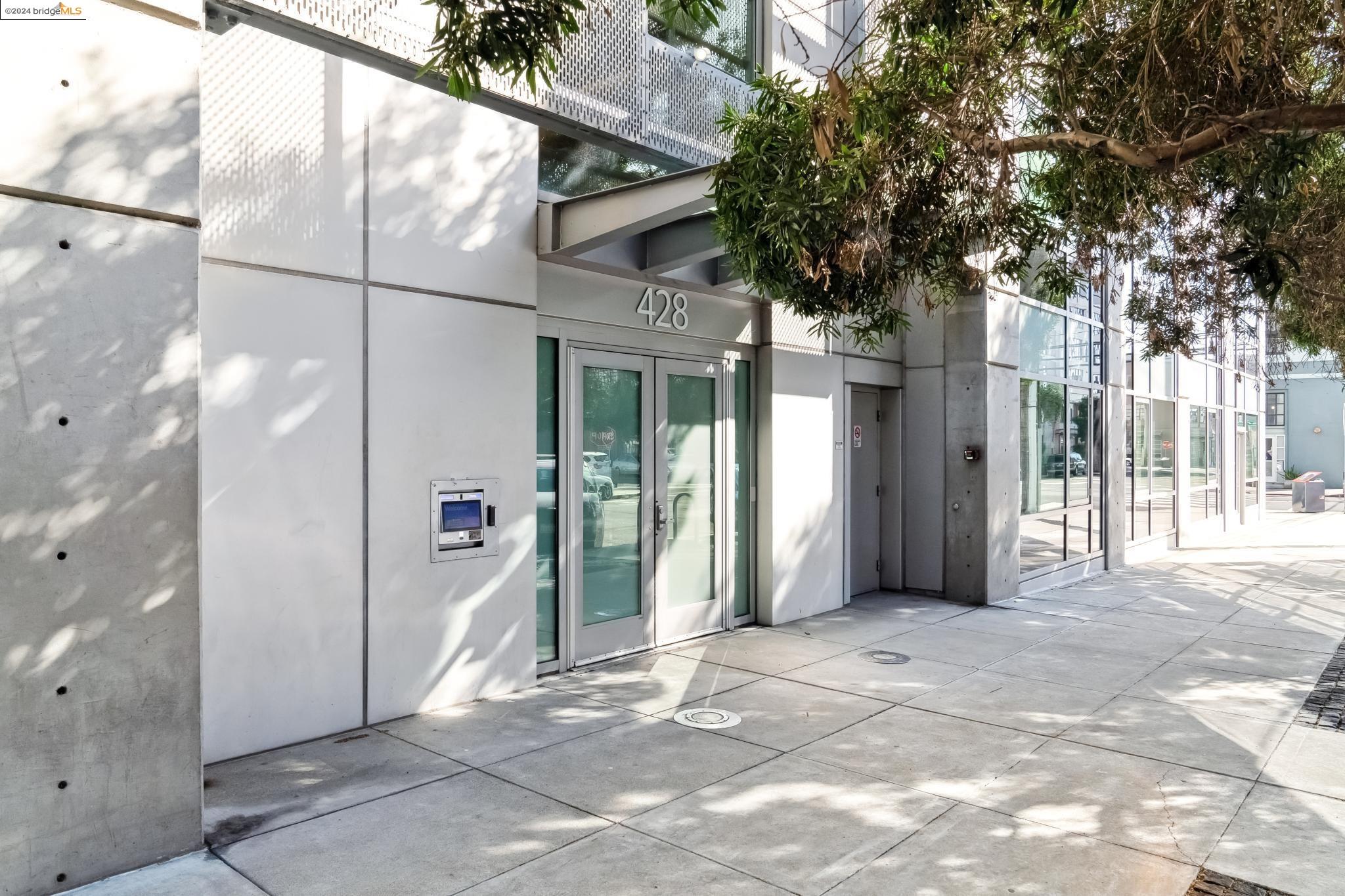 428 Alice St 504