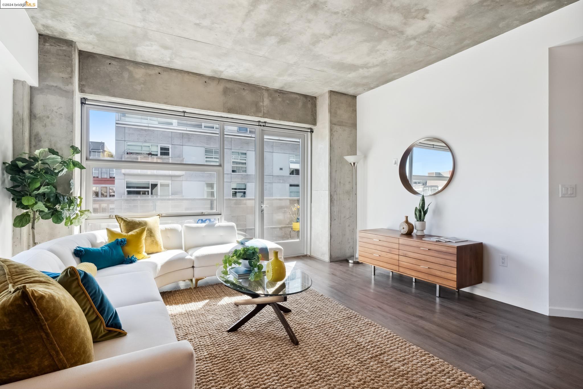 428 Alice St 504