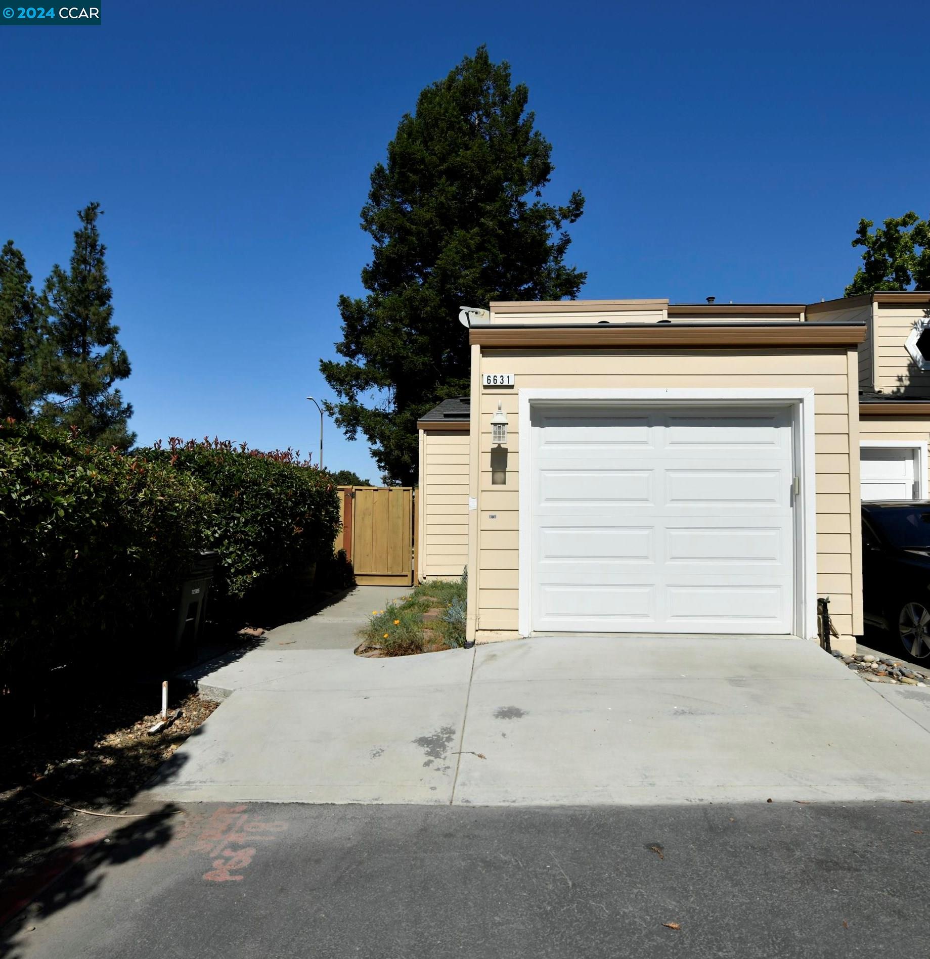 More Details about MLS # 41073990 : 6631 PIONEER LN