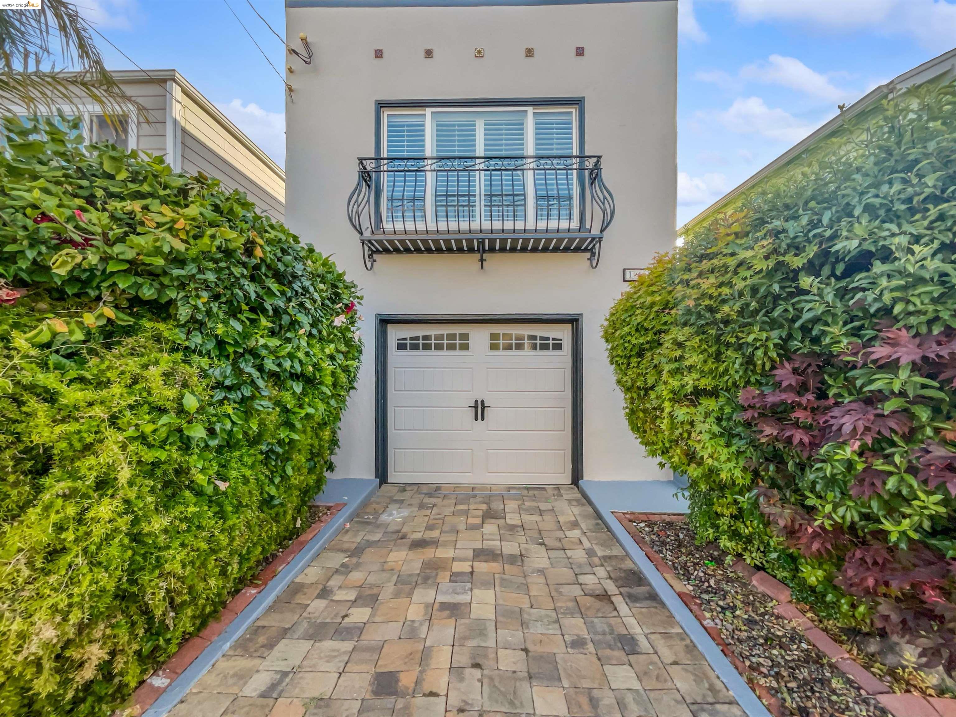 Detail Gallery Image 1 of 1 For 144 Elm Ave, San Bruno,  CA 94066 - 4 Beds | 1/1 Baths
