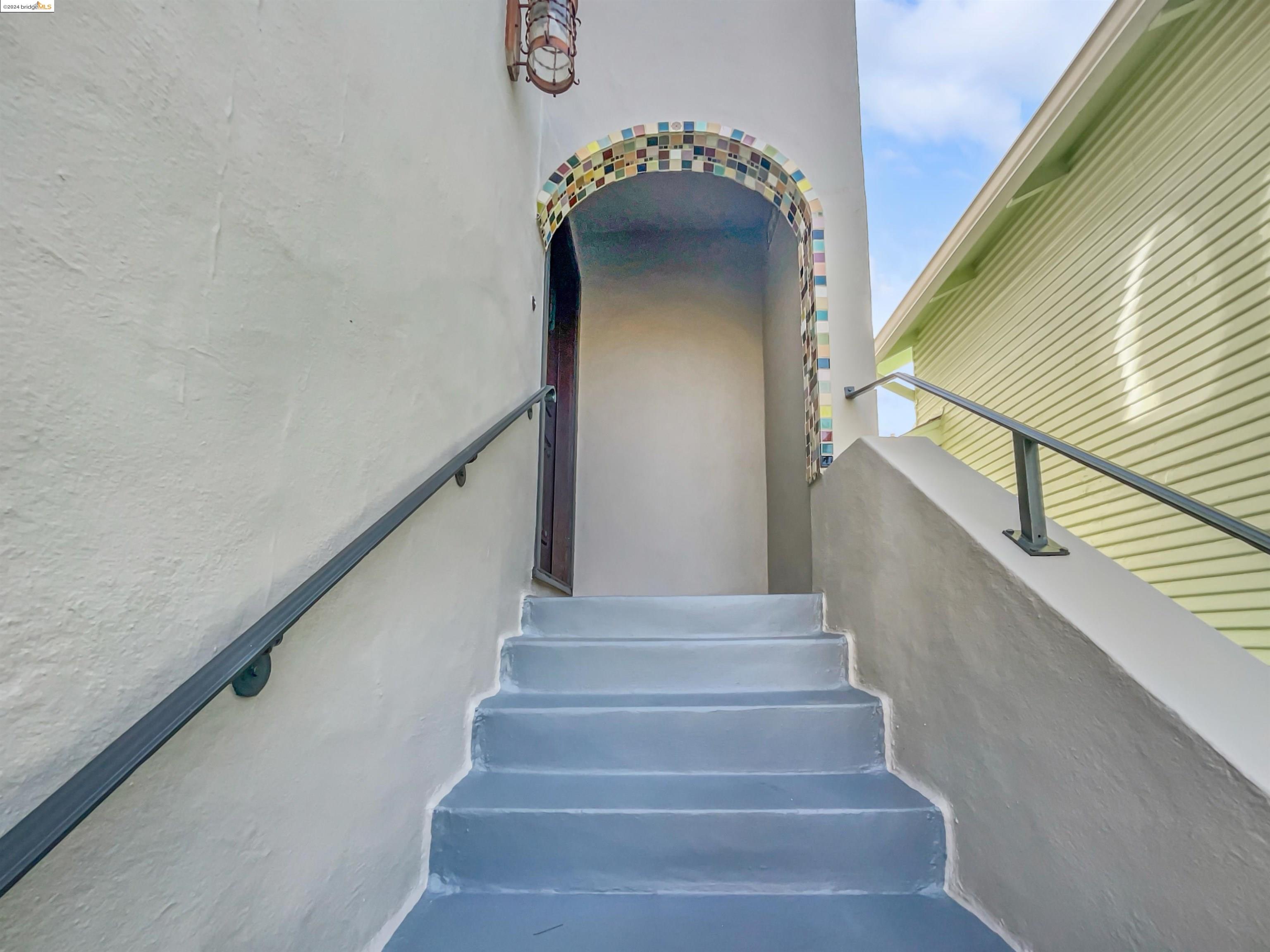 Detail Gallery Image 8 of 27 For 144 Elm Ave, San Bruno,  CA 94066 - 4 Beds | 1/1 Baths