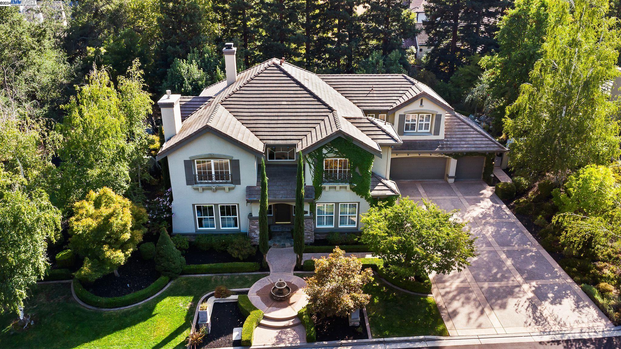 Detail Gallery Image 1 of 1 For 10 Pepperwood Ln, Danville,  CA 94506 - 5 Beds | 4/1 Baths