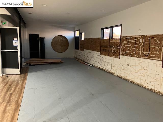Detail Gallery Image 2 of 15 For 301 8th St, Oakland,  CA 94607 - – Beds | – Baths