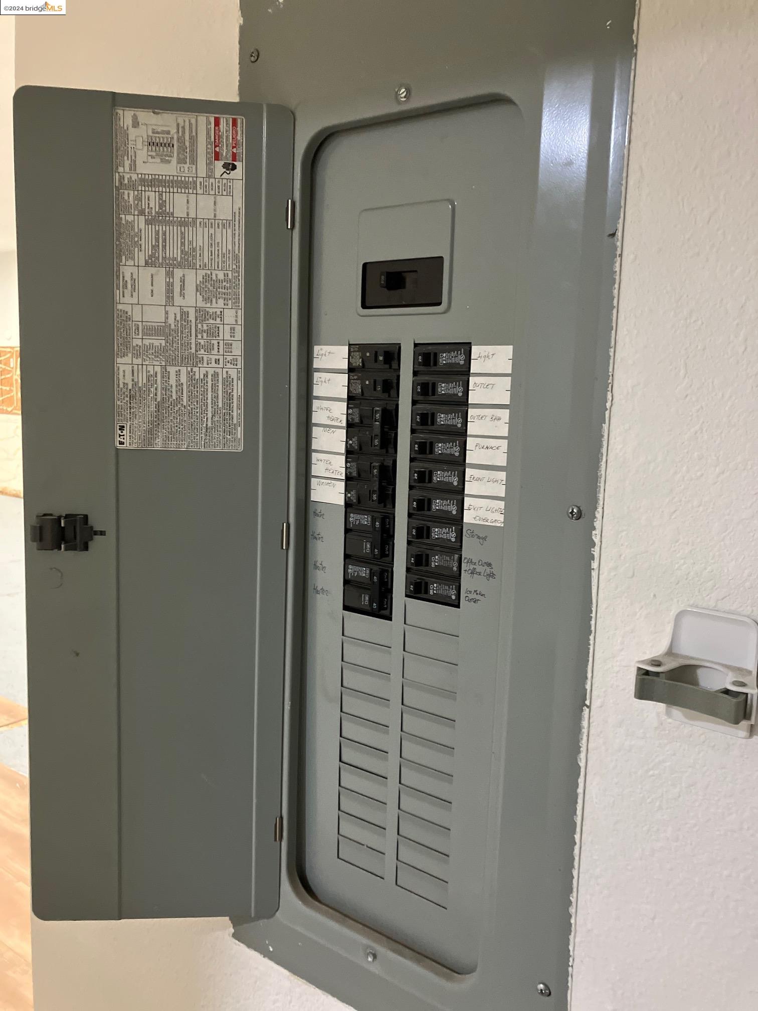 Detail Gallery Image 10 of 15 For 301 8th St, Oakland,  CA 94607 - – Beds | – Baths