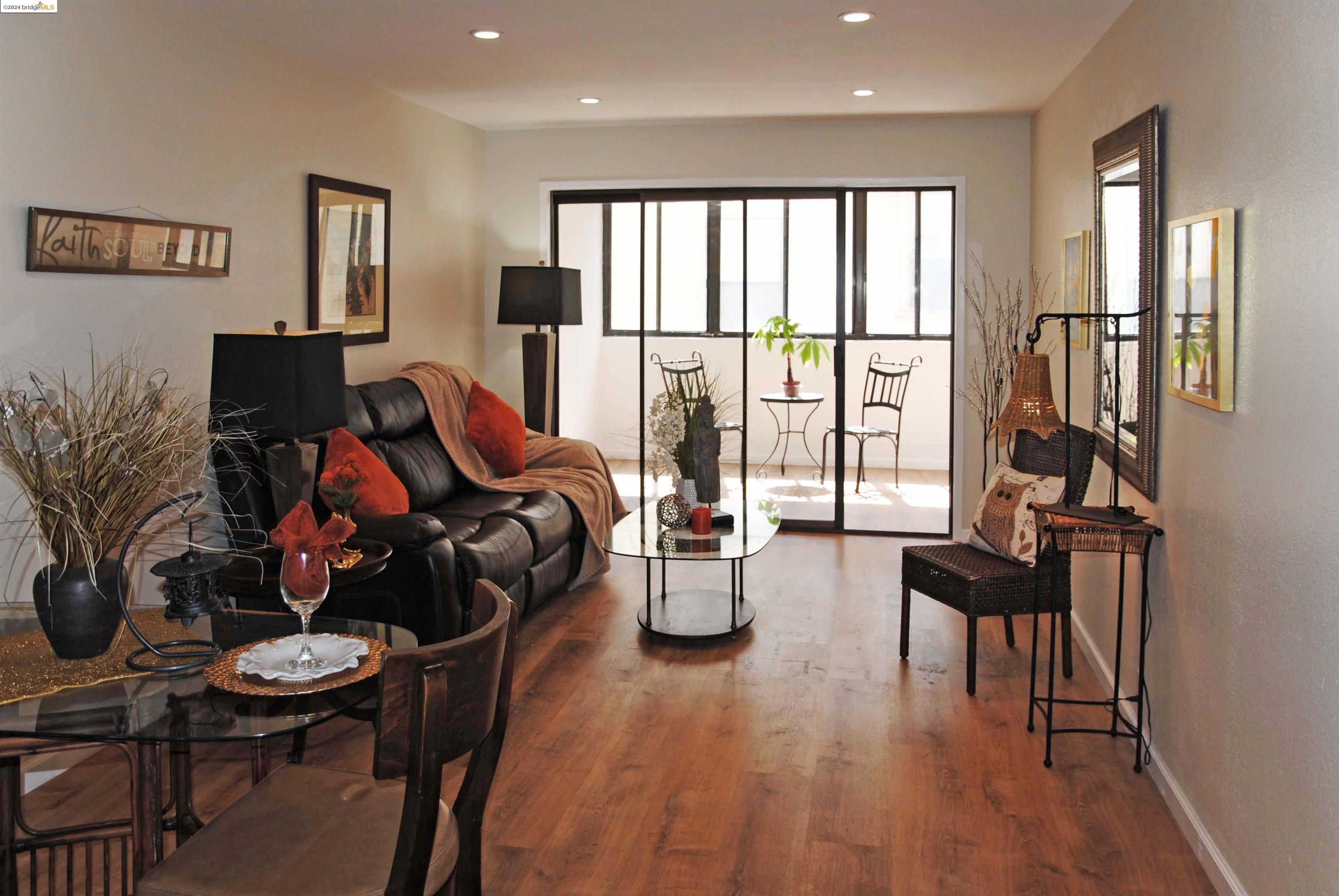 Photo #2: 41074042 Listing 