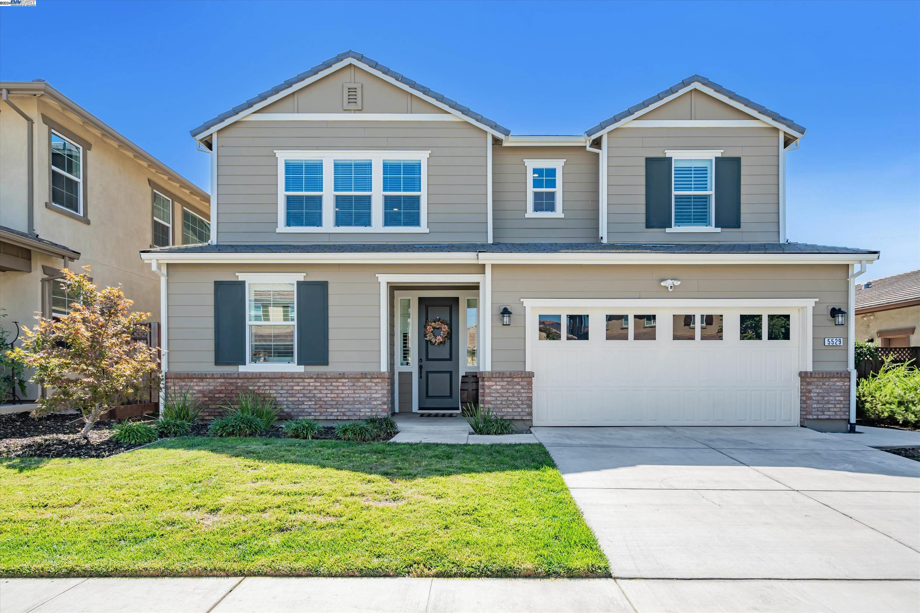 Detail Gallery Image 2 of 60 For 5529 Mountain Ridge Way, Antioch,  CA 94531 - 5 Beds | 4 Baths