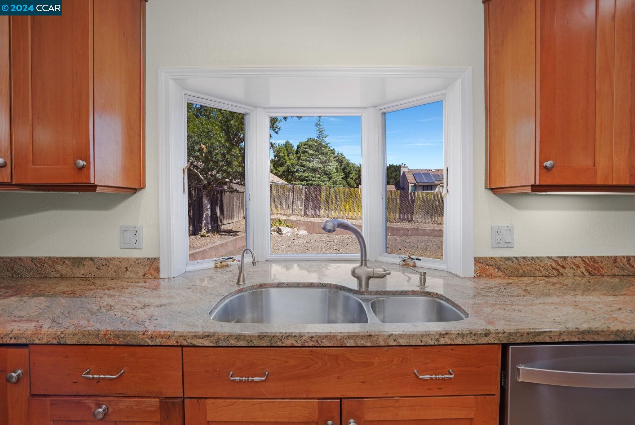 Detail Gallery Image 18 of 53 For 5010 Chelsea Dr, Martinez,  CA 94553 - 5 Beds | 3/1 Baths