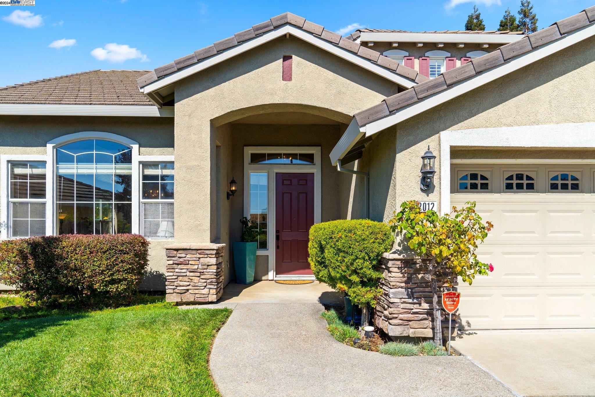 Detail Gallery Image 2 of 38 For 2012 Blair Ct, Fairfield,  CA 94534 - 5 Beds | 3 Baths