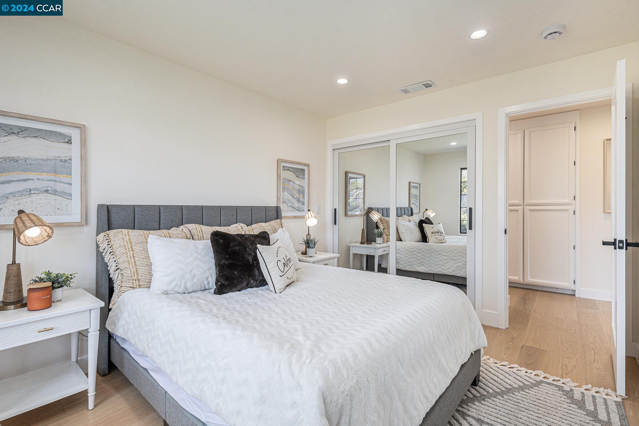 Detail Gallery Image 35 of 56 For 230 Basinside Way, Alameda,  CA 94502 - 3 Beds | 2 Baths