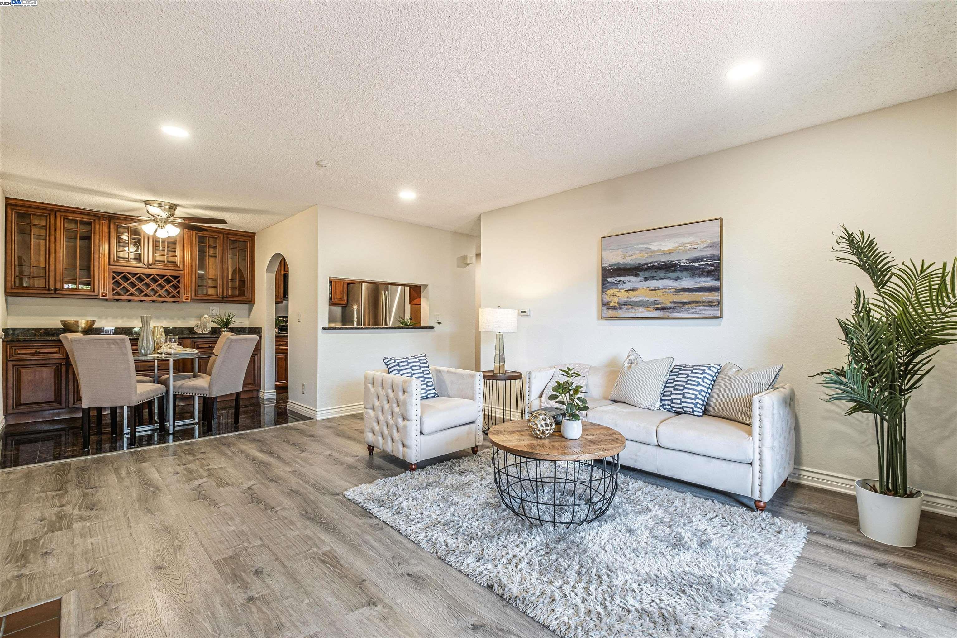 Photo #2: 41074103 Listing 