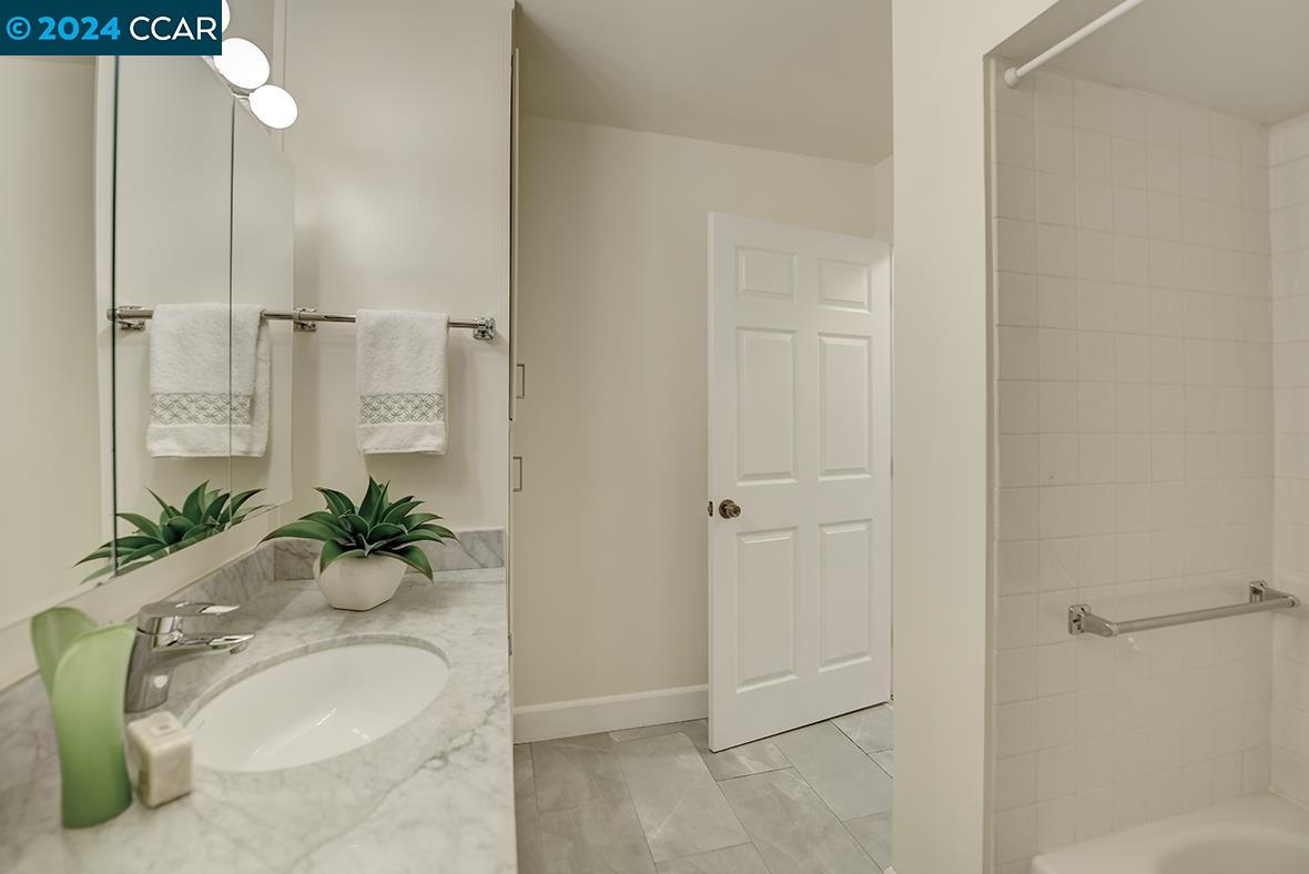 Detail Gallery Image 37 of 54 For 1509 Skycrest Dr #8,  Walnut Creek,  CA 94595 - 2 Beds | 2 Baths