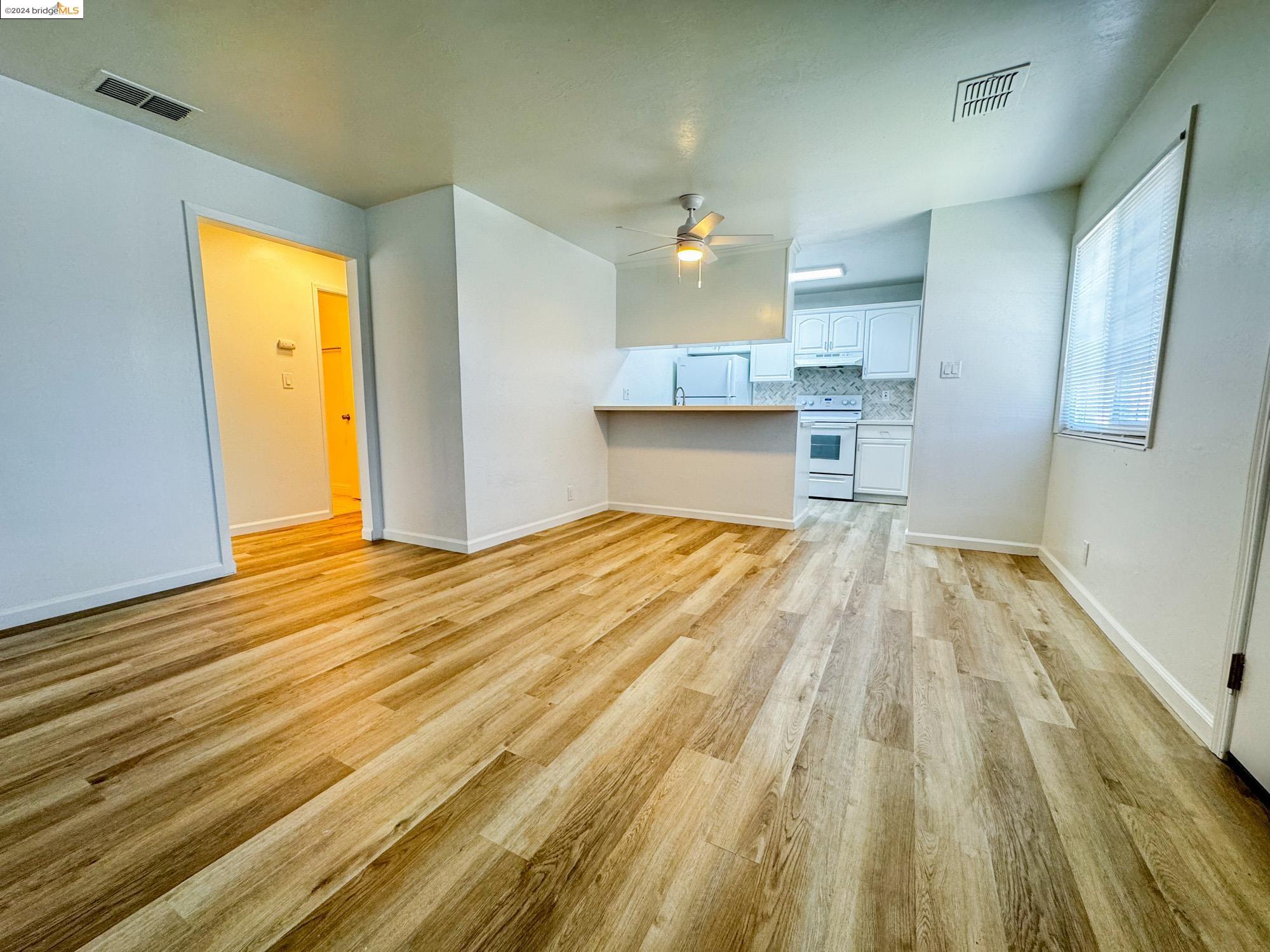 Photo #5: 41074160 Listing 