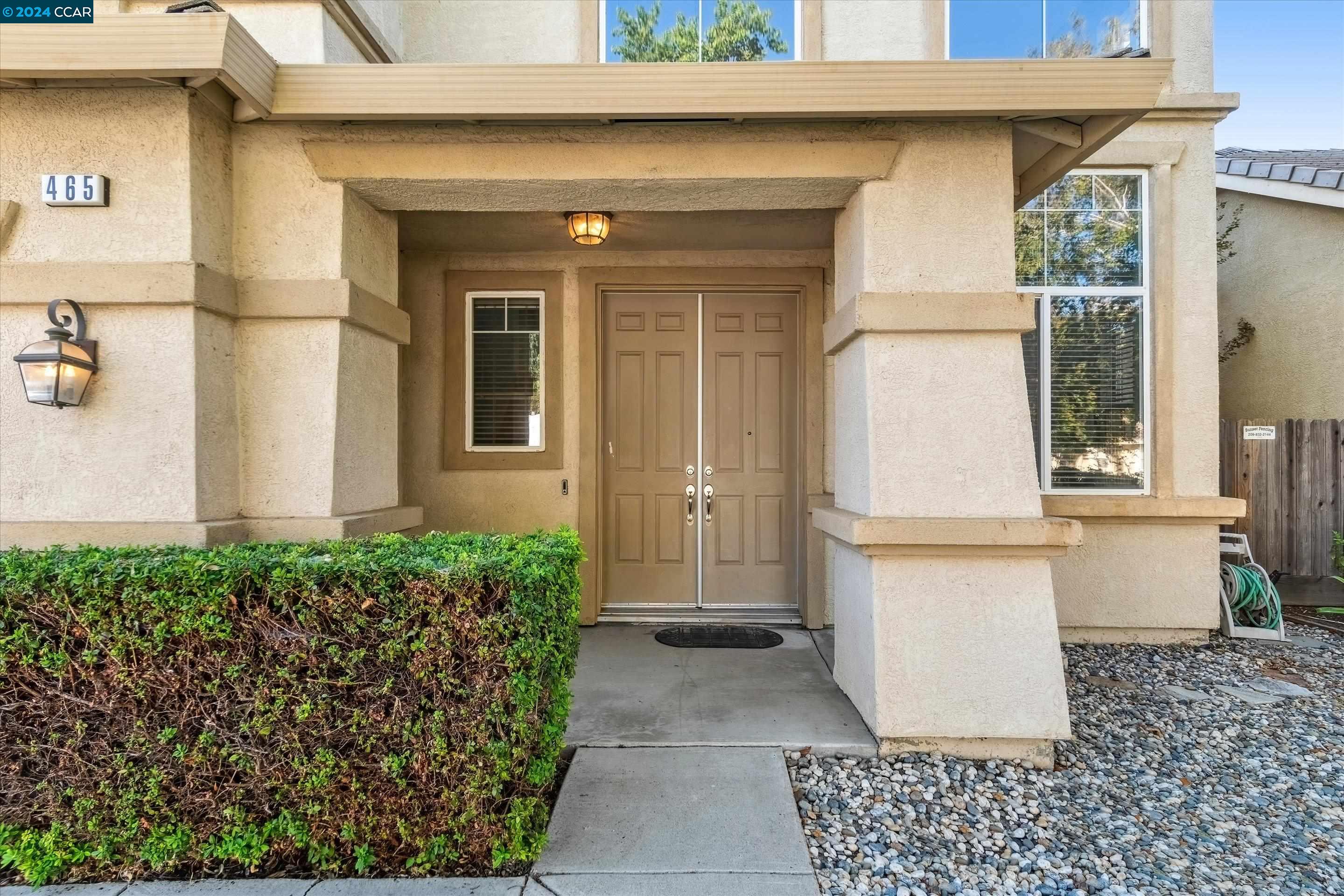 Detail Gallery Image 3 of 31 For 465 Cape Breton Ln, Tracy,  CA 95377-6651 - 4 Beds | 2/1 Baths