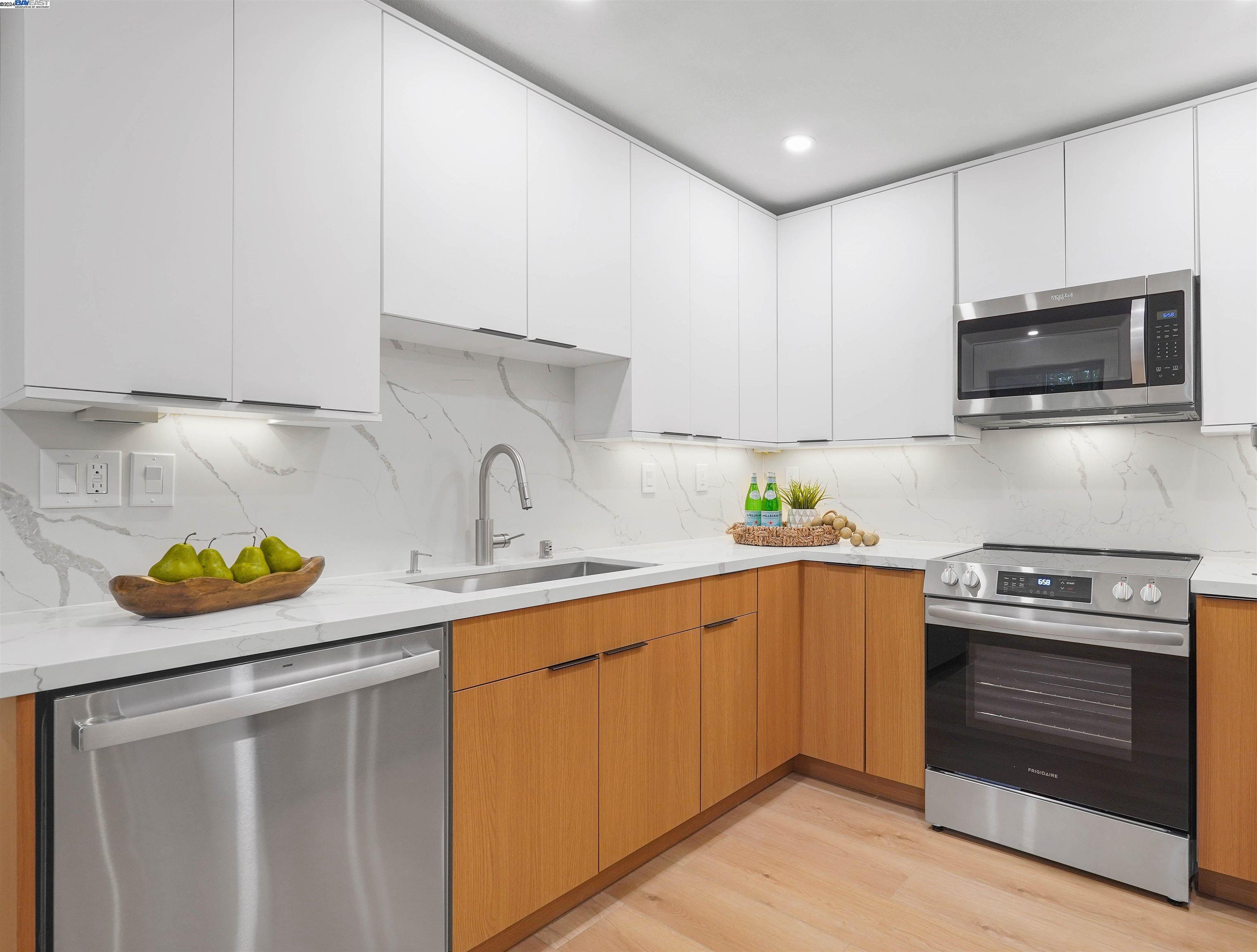 MLS: 41074210 Condo For Sale
