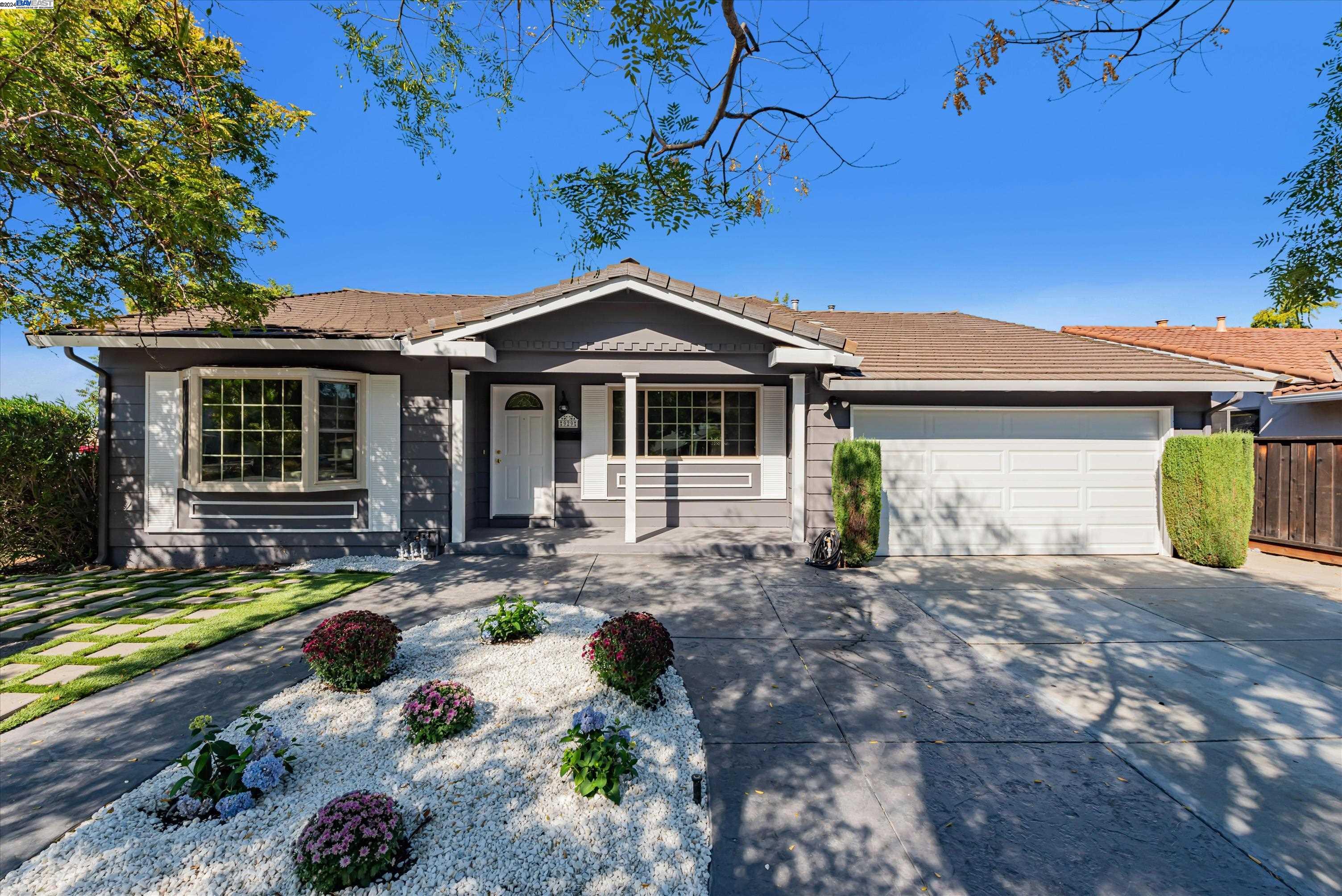 Detail Gallery Image 1 of 1 For 929 Maclay Dr., San Jose,  CA 95123 - 4 Beds | 2 Baths