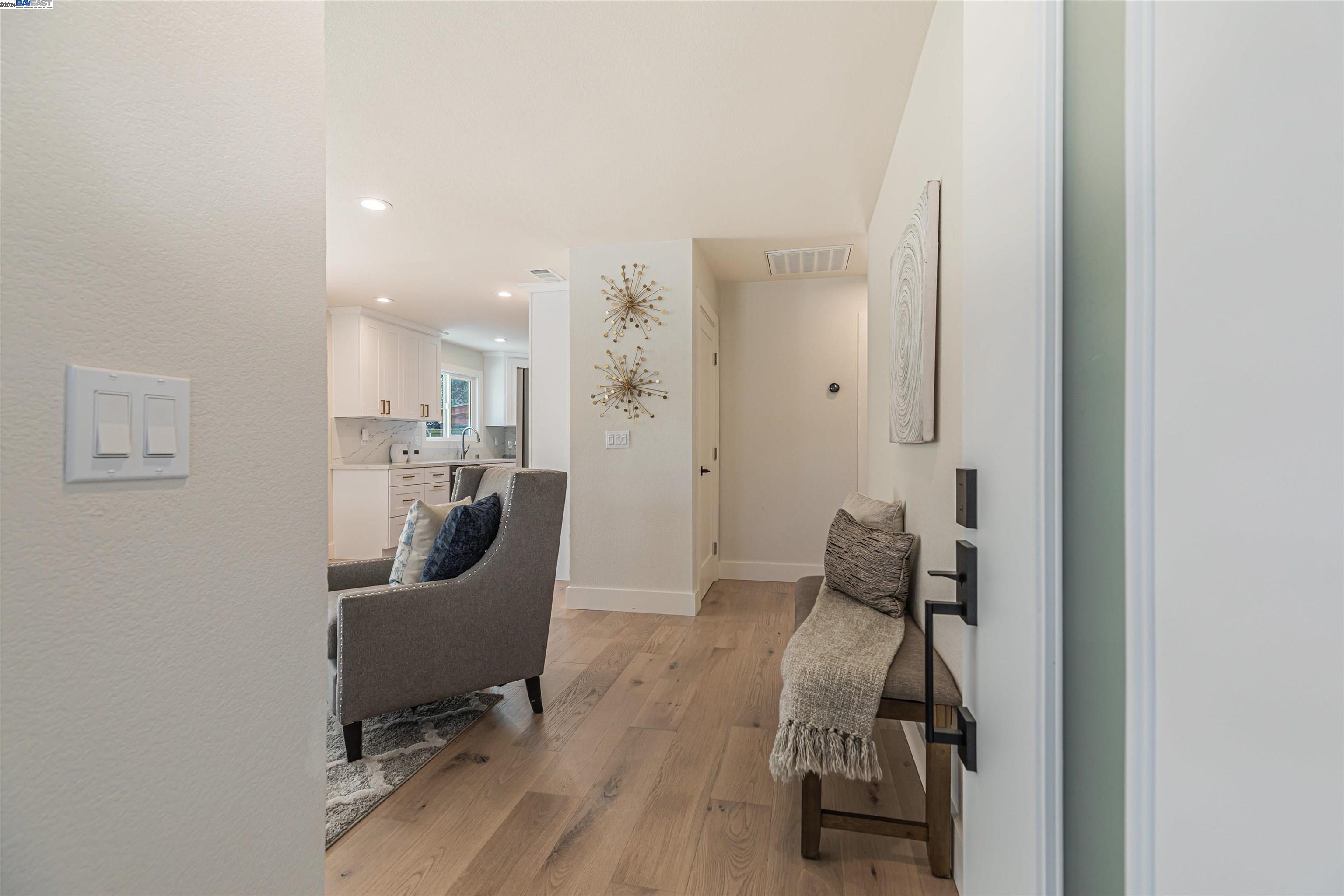 Detail Gallery Image 7 of 49 For 344 Silvertip Ct, Milpitas,  CA 95035 - 3 Beds | 2 Baths