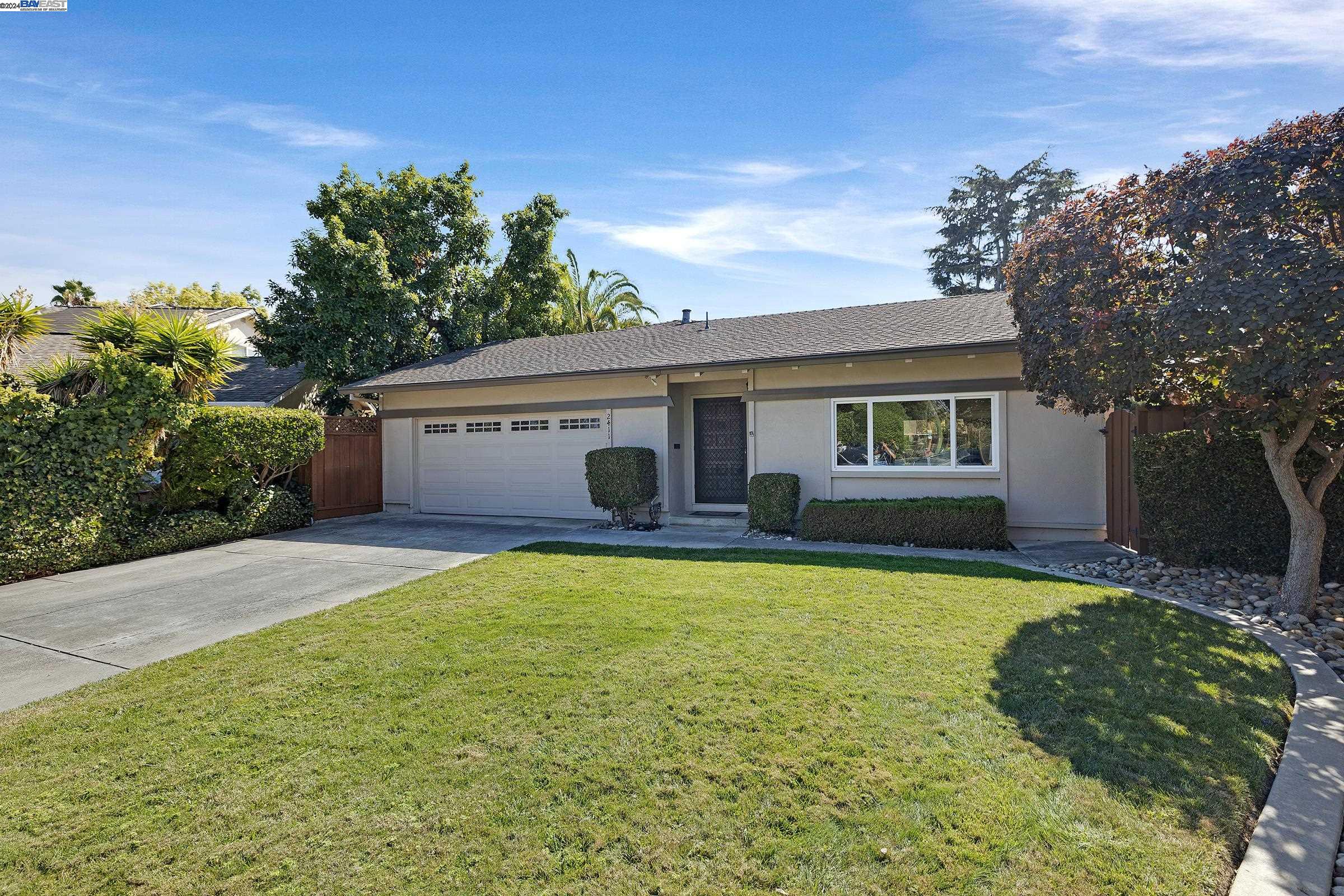 Detail Gallery Image 1 of 1 For 2411 Eva Court, Campbell,  CA 95008 - 3 Beds | 2 Baths