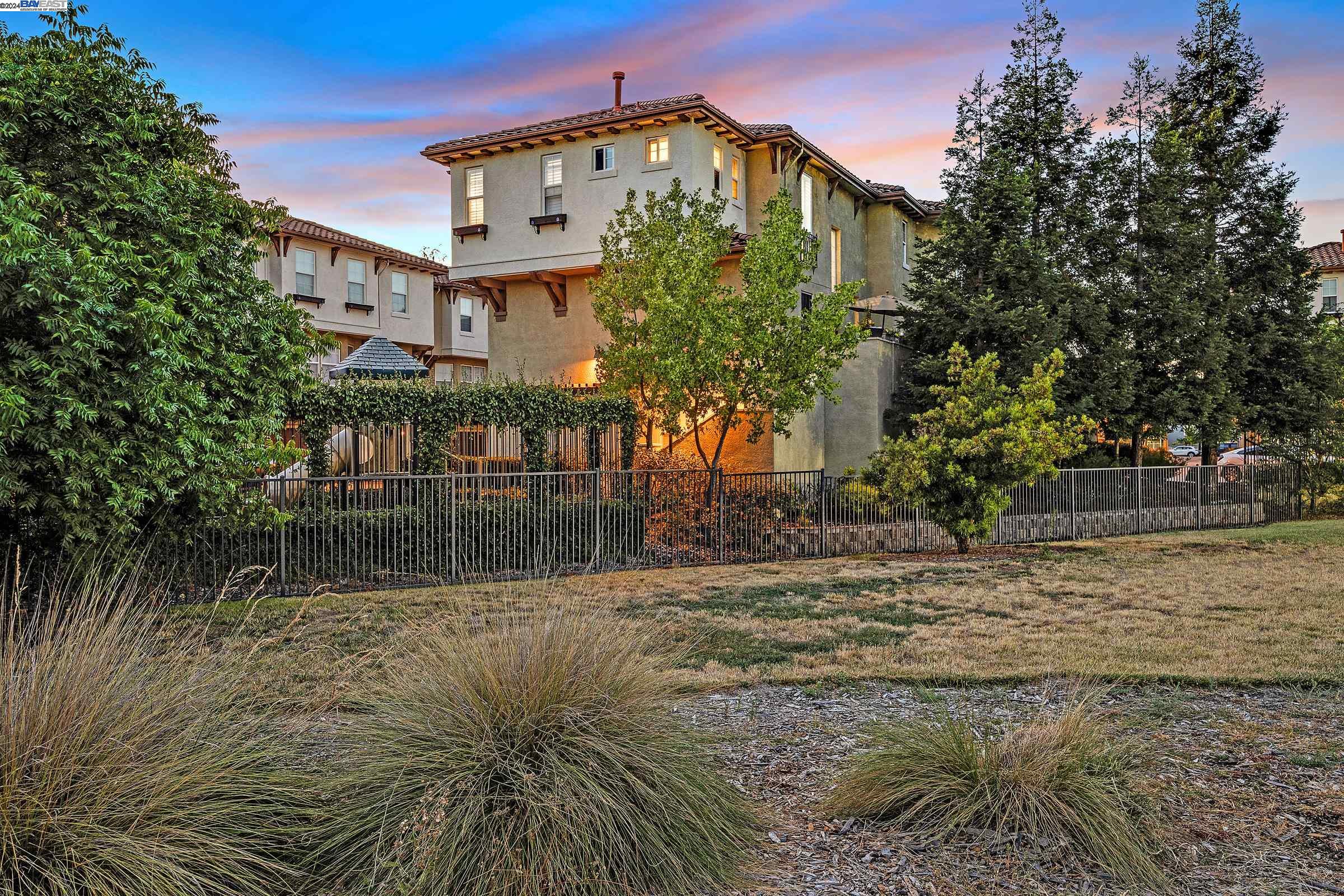 Photo #2: 41074388 Listing 