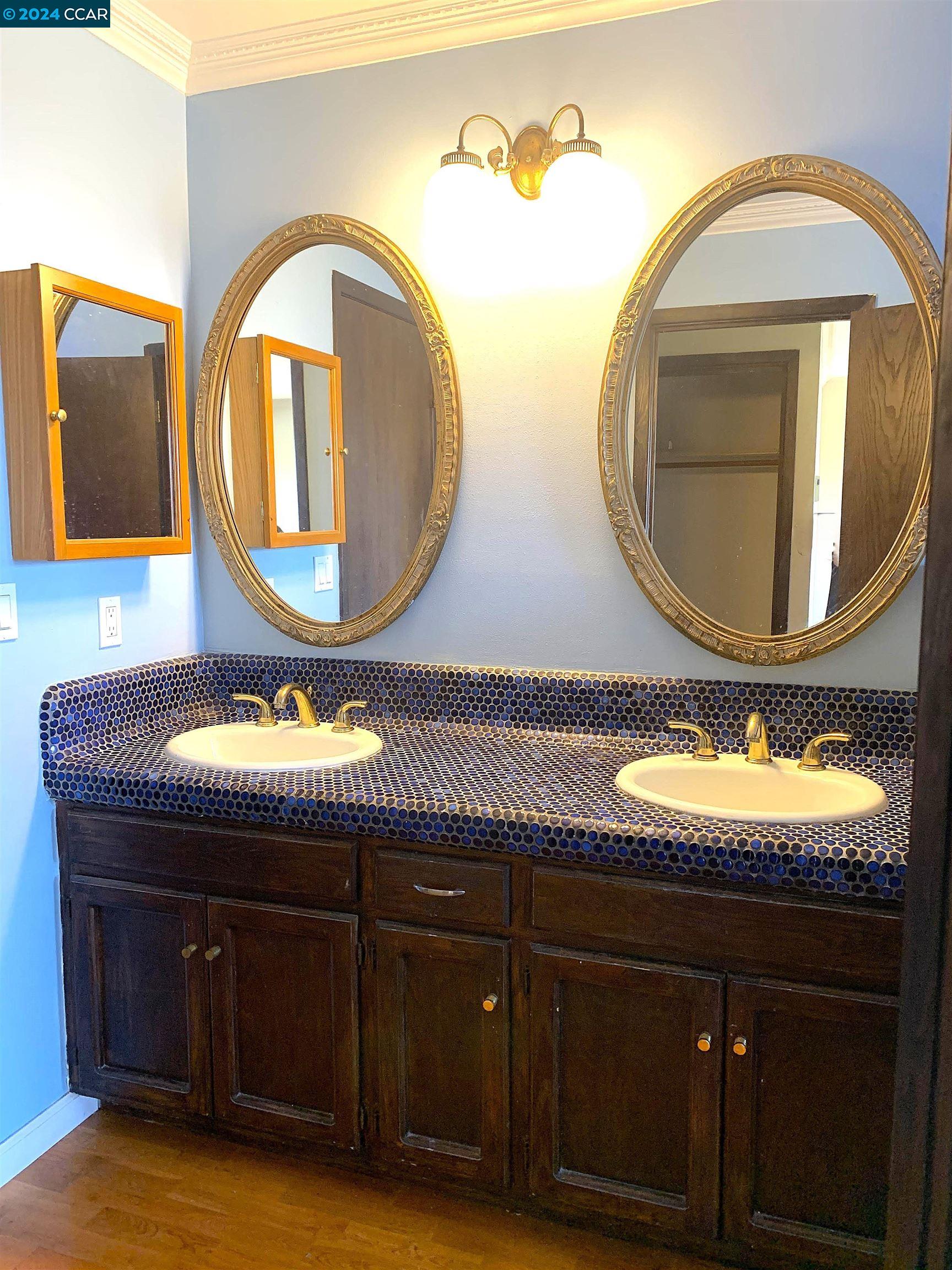 Detail Gallery Image 21 of 30 For 29 Anton Way, Novato,  CA 94945 - 5 Beds | 4 Baths