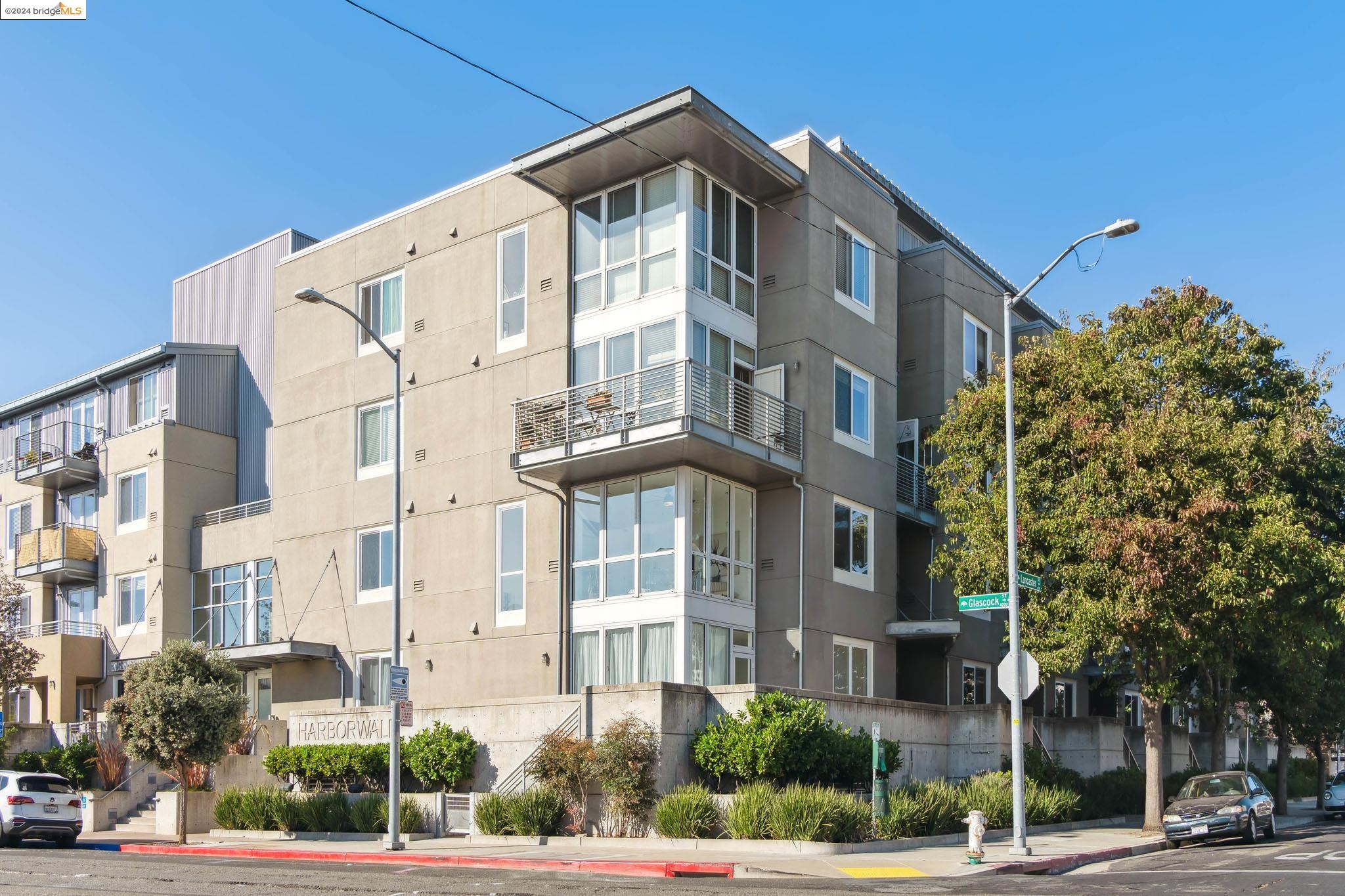 More Details about MLS # 41074431 : 3090 GLASCOCK ST # 124