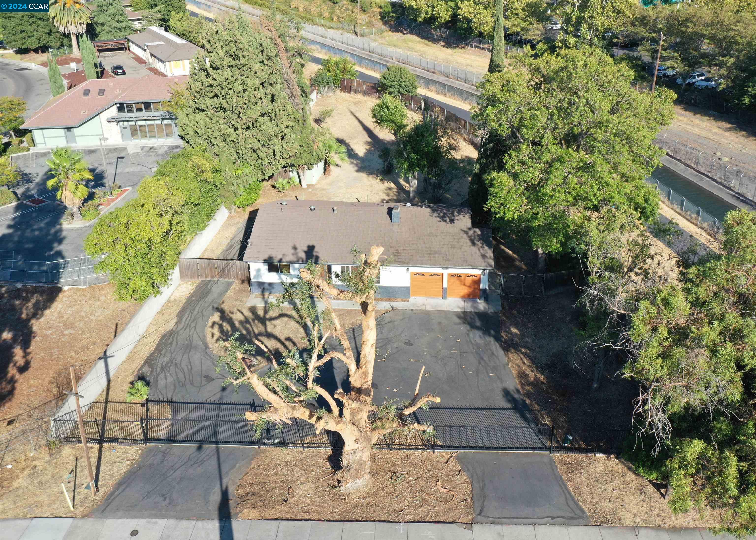 Detail Gallery Image 1 of 1 For 3815 Lone Tree Way, Antioch,  CA 94509 - 3 Beds | 2 Baths