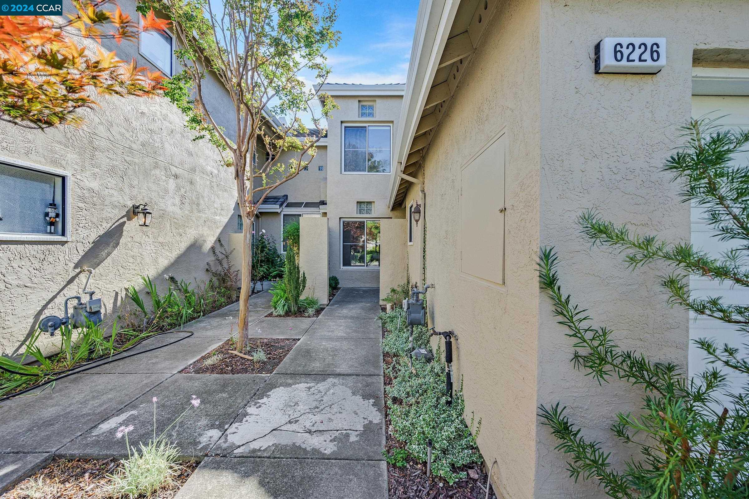 Photo #2: 41074450 Listing 