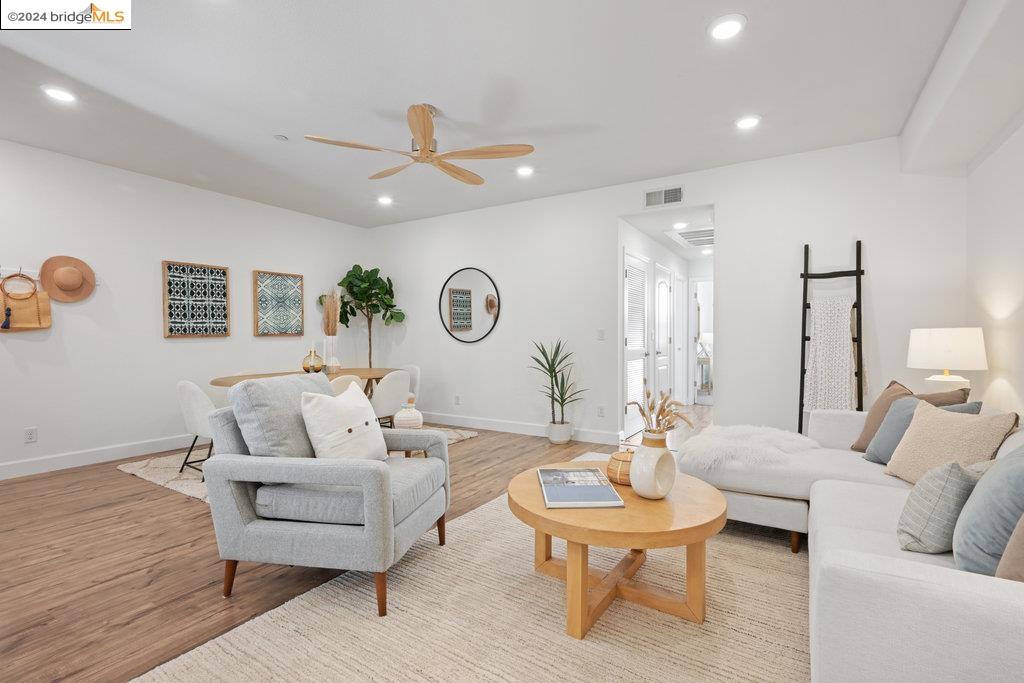 Photo #2: 41074468 Listing 