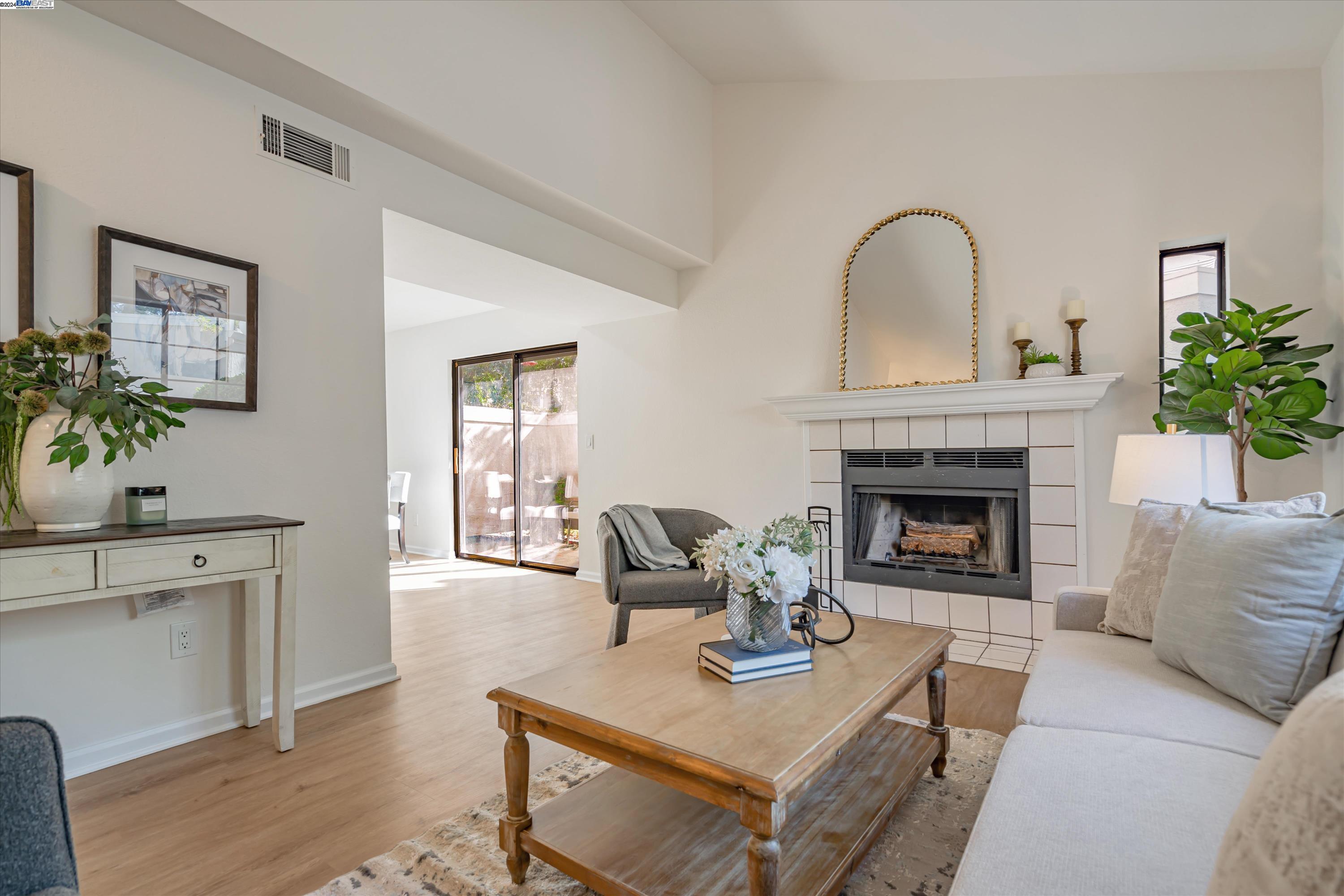 Photo #2: 41074496 Listing 