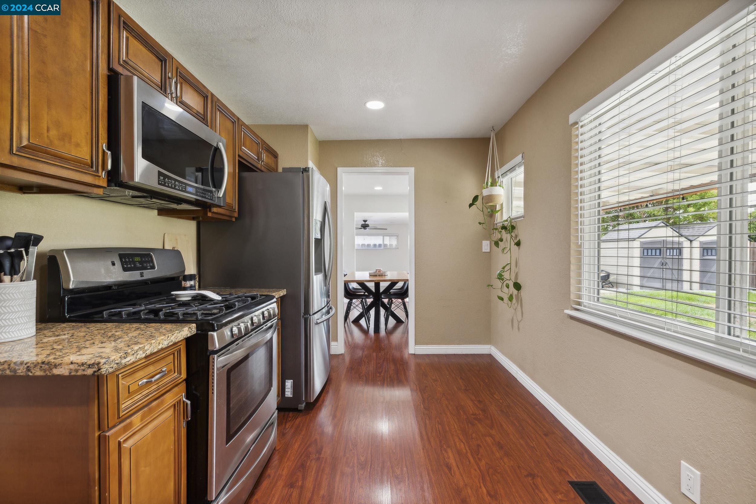 Detail Gallery Image 16 of 28 For 408 Marc Ave, Stockton,  CA 95207 - 4 Beds | 2 Baths