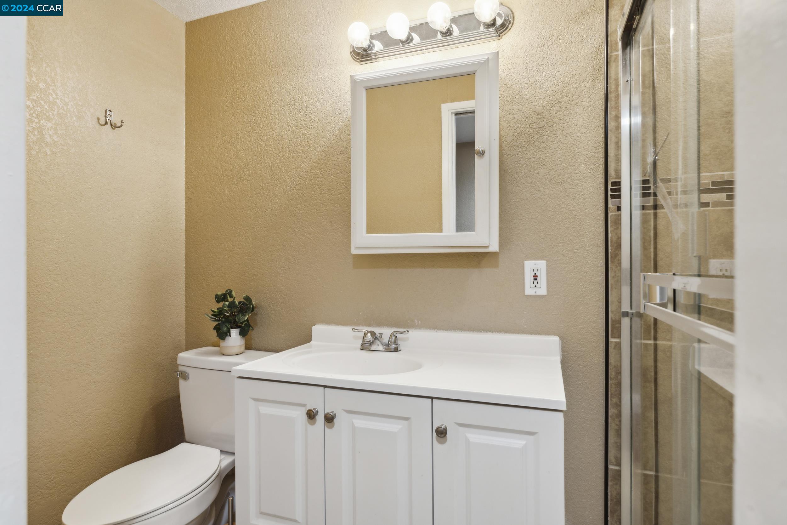 Detail Gallery Image 21 of 28 For 408 Marc Ave, Stockton,  CA 95207 - 4 Beds | 2 Baths