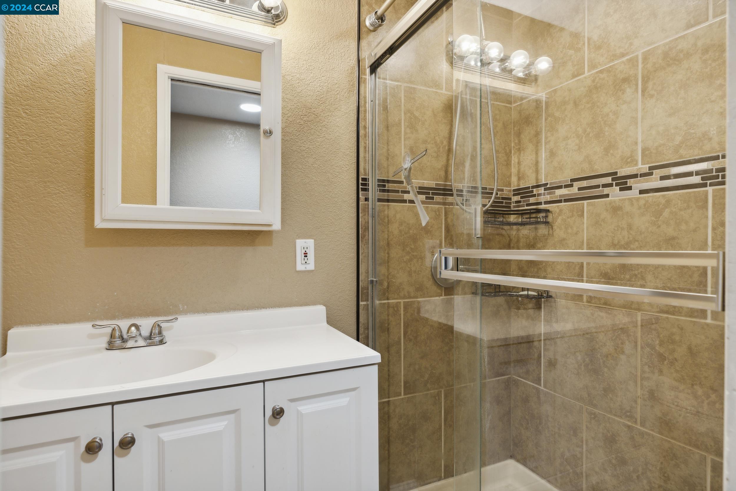 Detail Gallery Image 22 of 28 For 408 Marc Ave, Stockton,  CA 95207 - 4 Beds | 2 Baths
