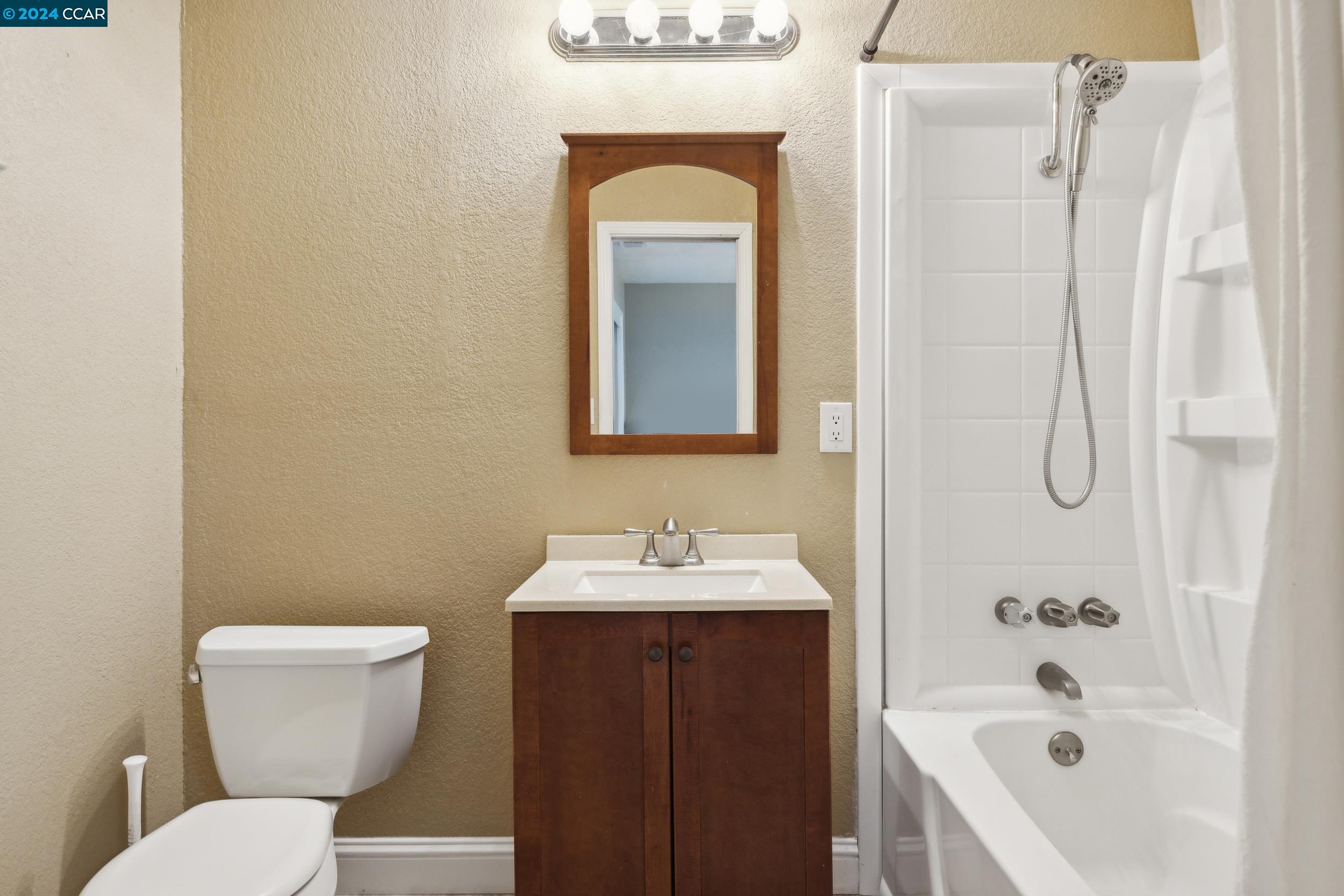 Detail Gallery Image 25 of 28 For 408 Marc Ave, Stockton,  CA 95207 - 4 Beds | 2 Baths