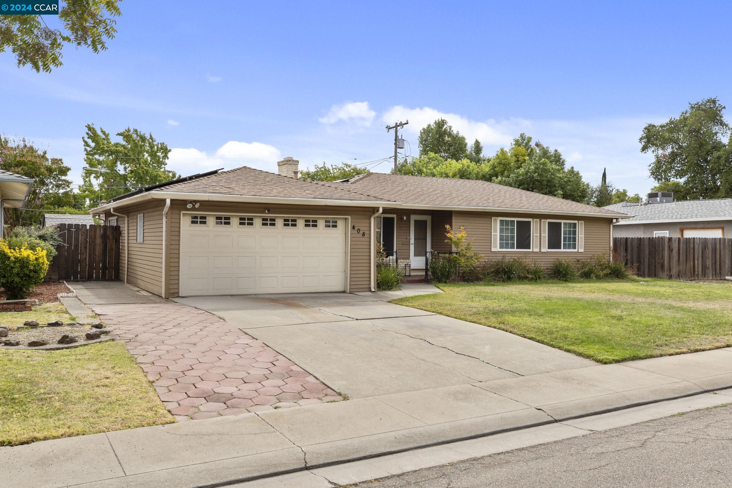 Detail Gallery Image 4 of 28 For 408 Marc Ave, Stockton,  CA 95207 - 4 Beds | 2 Baths
