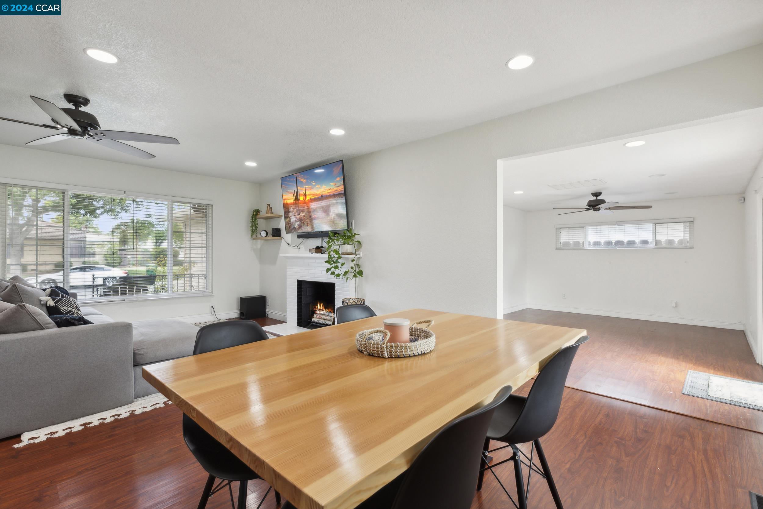 Detail Gallery Image 10 of 28 For 408 Marc Ave, Stockton,  CA 95207 - 4 Beds | 2 Baths