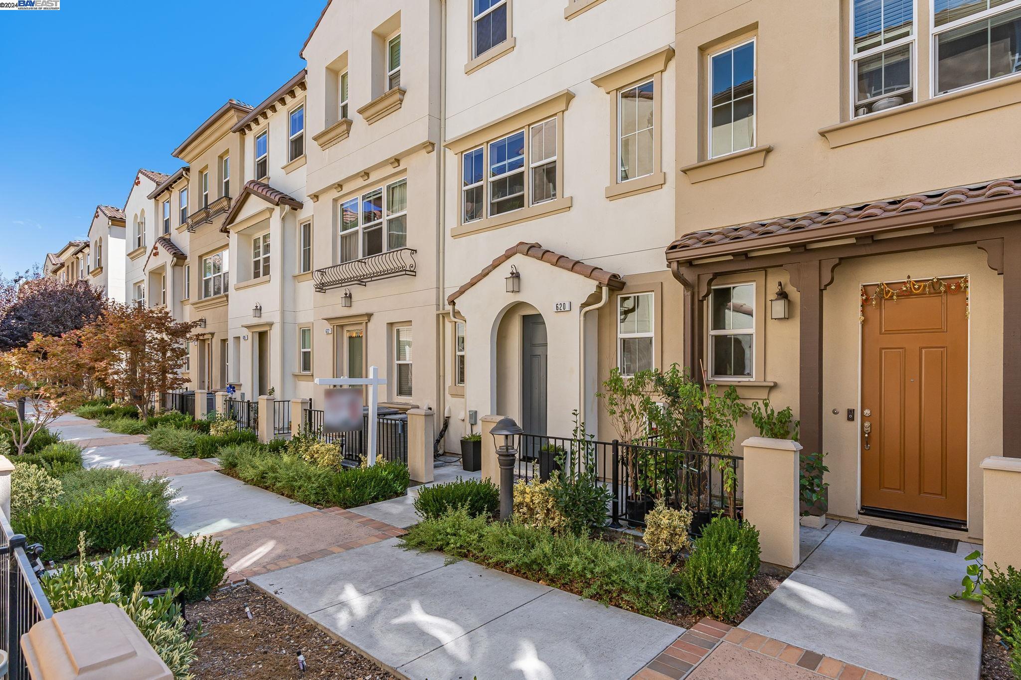 Detail Gallery Image 1 of 1 For 620 Barcelona Loop, Milpitas,  CA 95035 - 3 Beds | 3 Baths