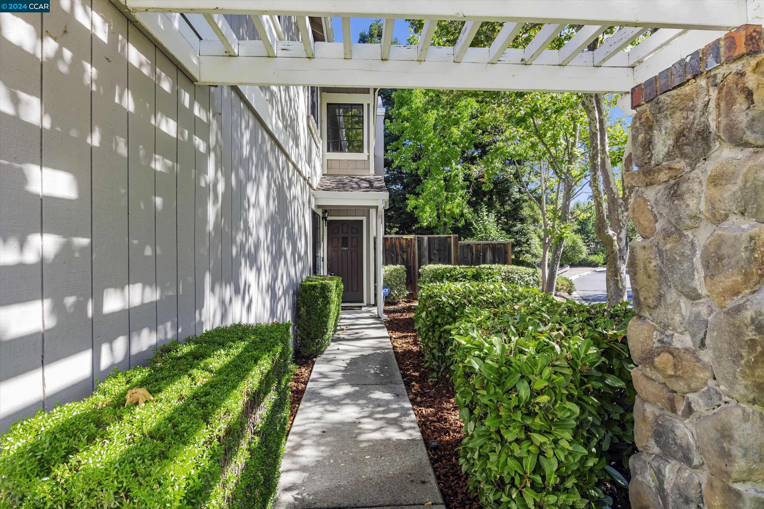 Photo #2: 41074541 Listing 