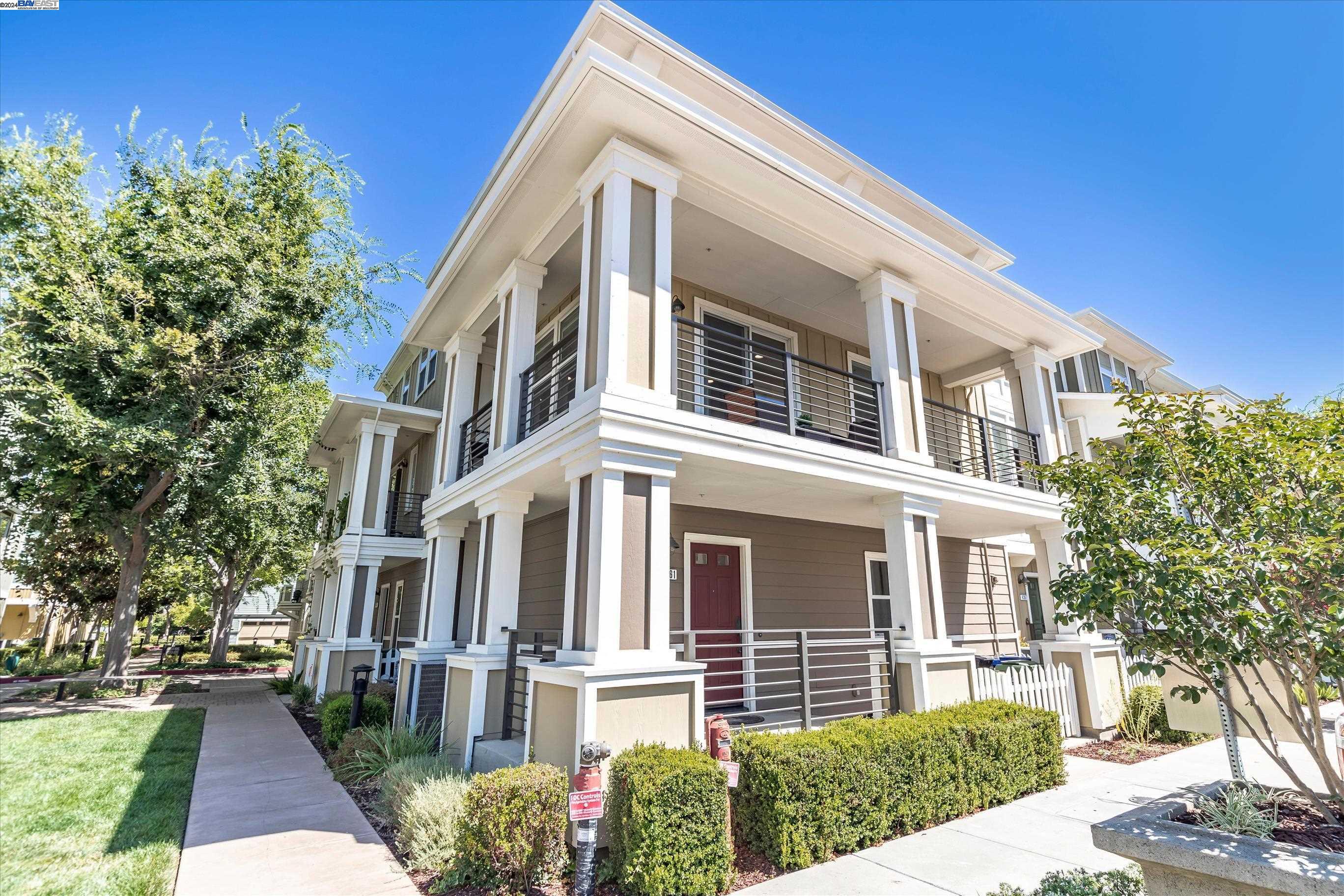 More Details about MLS # 41074605 : 4361 WESTERLY CMN