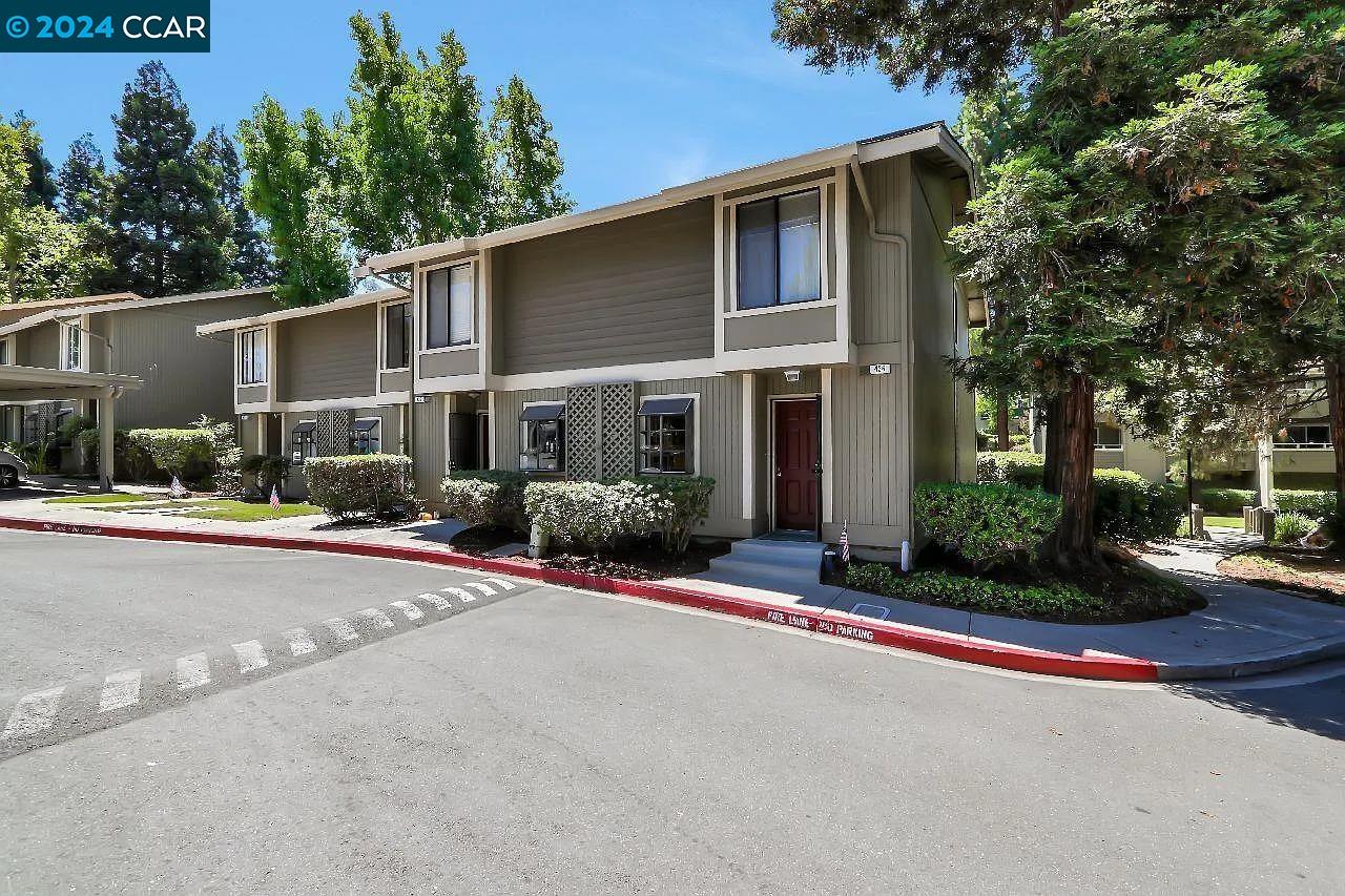 More Details about MLS # 41074650 : 436 EASTGATE LN