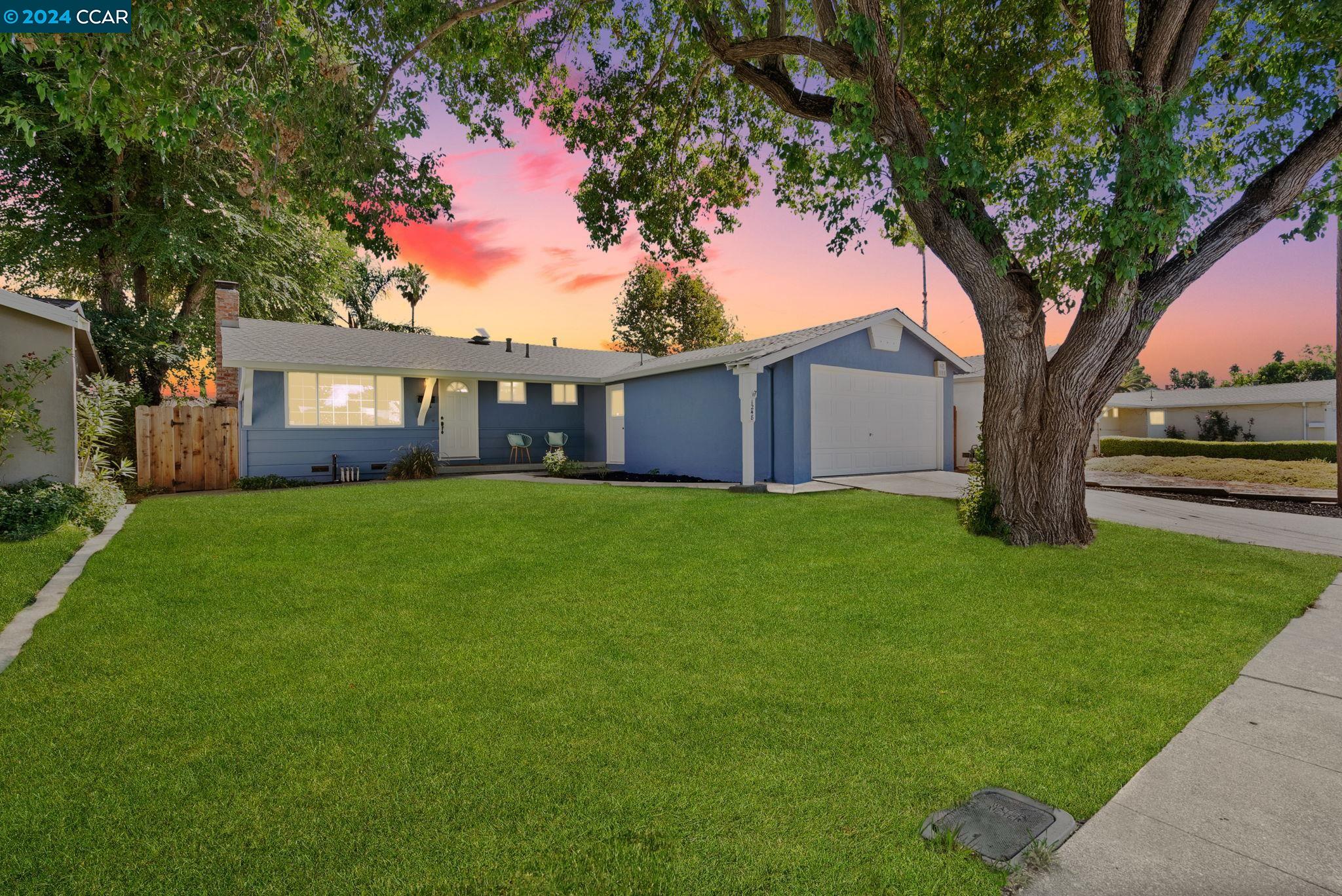 Detail Gallery Image 1 of 1 For 1248 Linden Dr, Concord,  CA 94520 - 3 Beds | 2 Baths