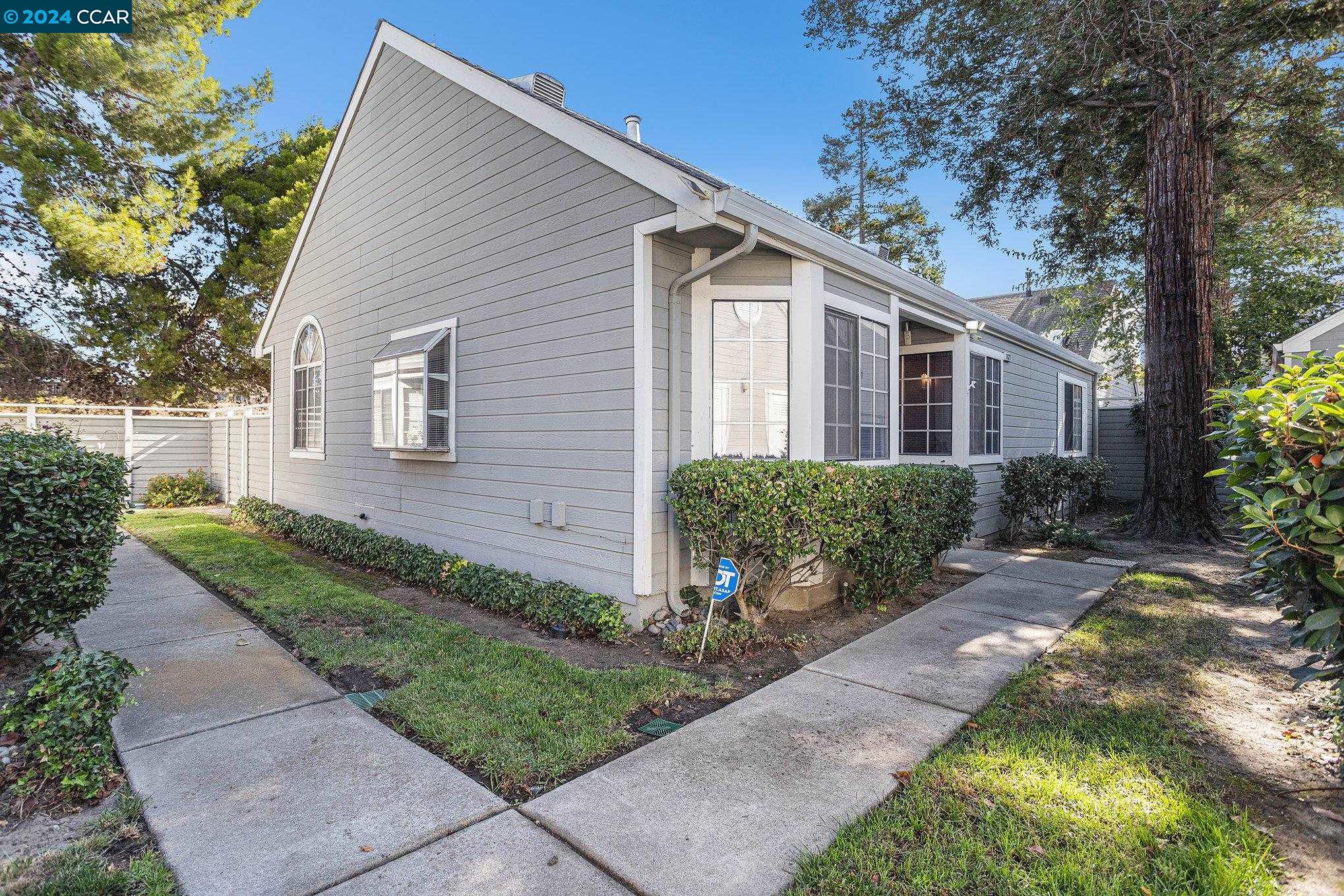 Detail Gallery Image 1 of 1 For 1627 Somerset Place, Antioch,  CA 94509 - 3 Beds | 2 Baths