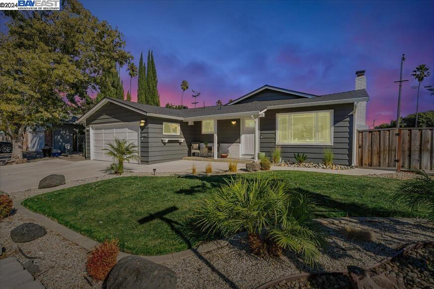 Detail Gallery Image 1 of 1 For 4944 W Royal Palm Dr, Fremont,  CA 94538 - 4 Beds | 2 Baths