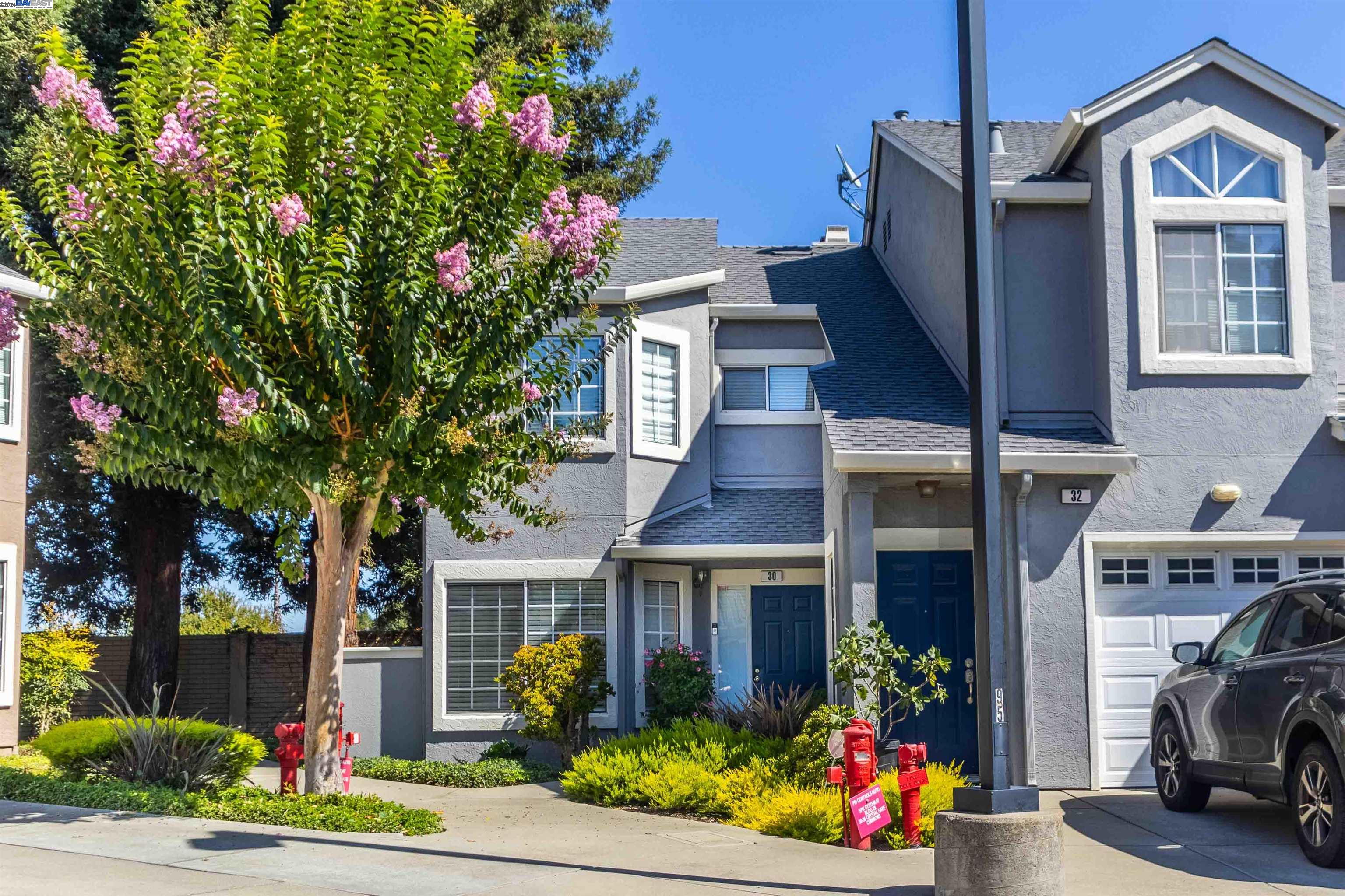 More Details about MLS # 41074751 : 30 CRYSTAL GATE CMNS