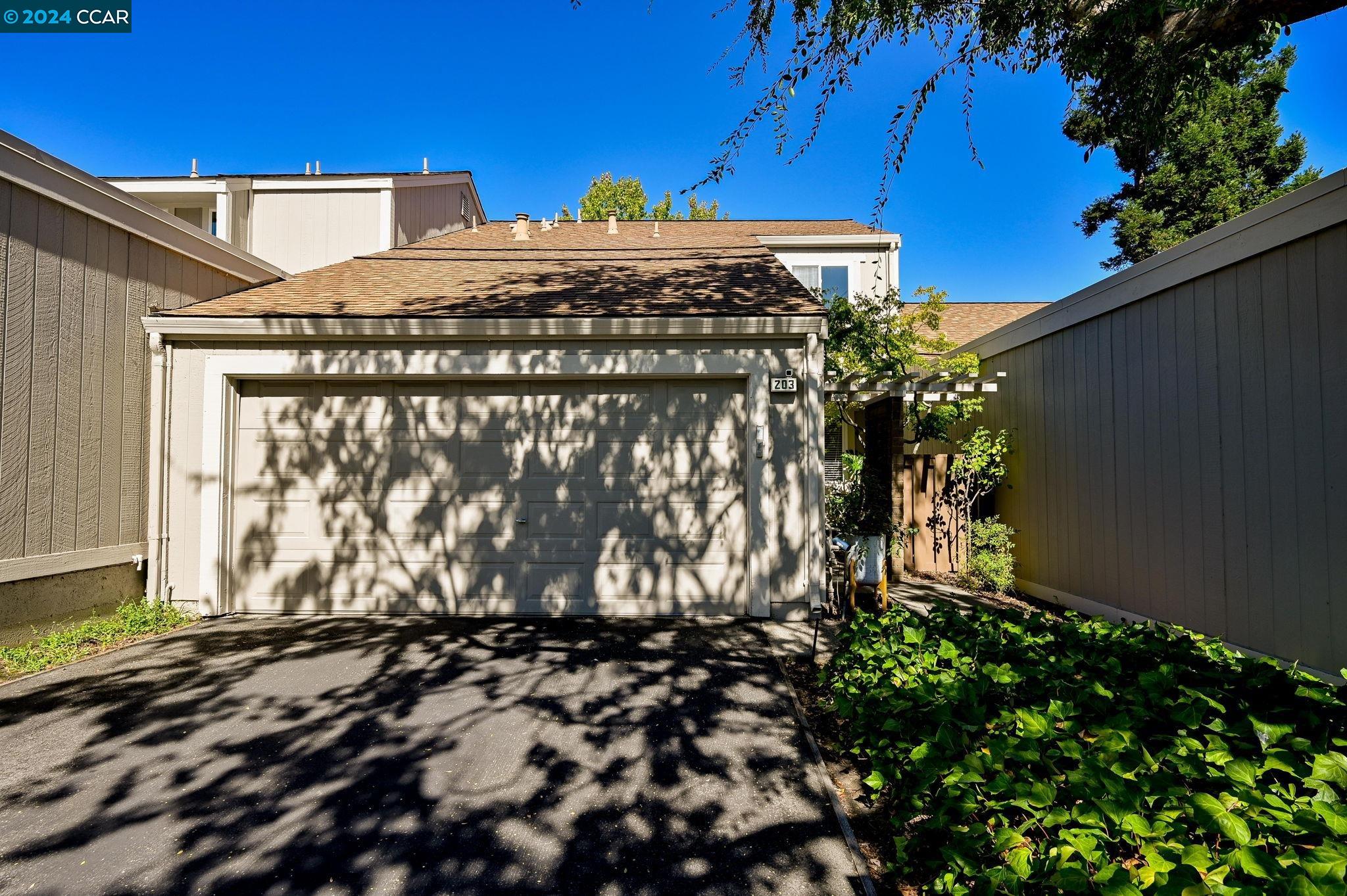 Photo #2: 41074756 Listing 