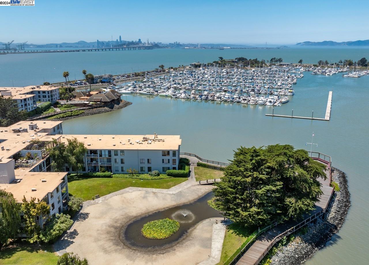 Detail Gallery Image 33 of 33 For 8 Admiral Dr #A232,  Emeryville,  CA 94608 - 1 Beds | 1 Baths